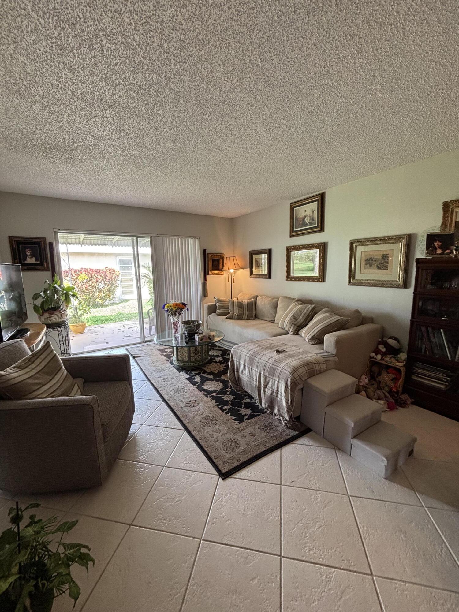 8875 Warwick Drive Property Photo 10