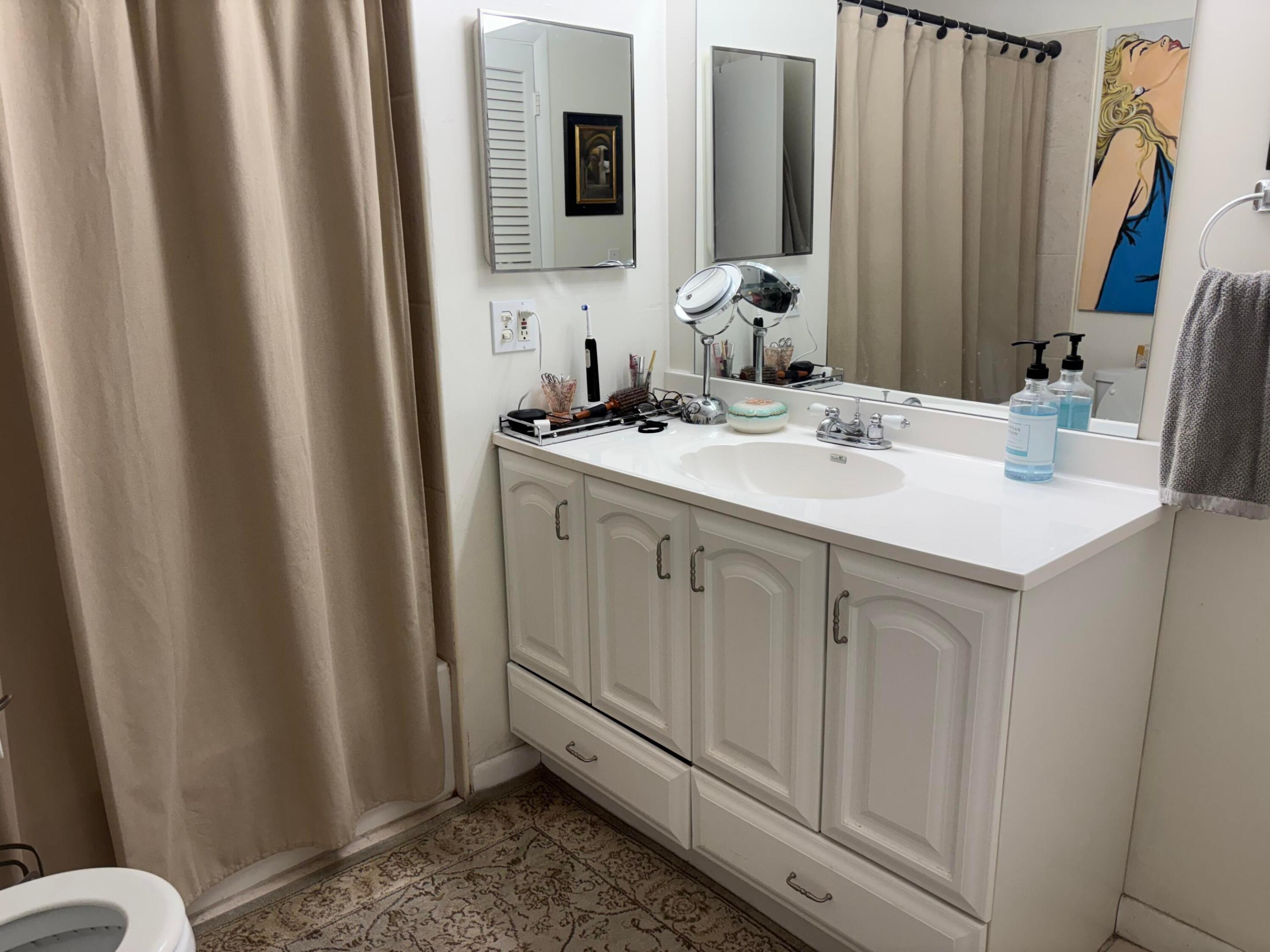 8875 Warwick Drive Property Photo 13