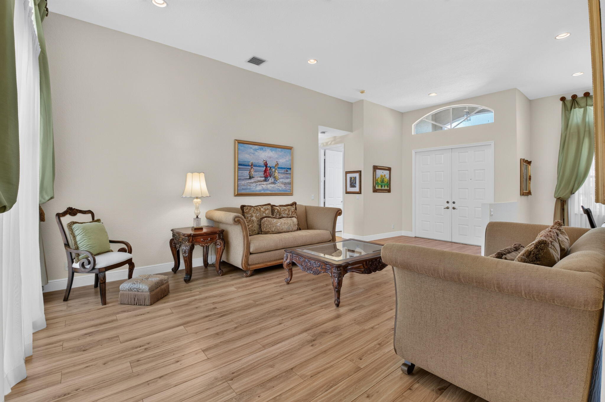 6802 Treves Way Property Photo 4