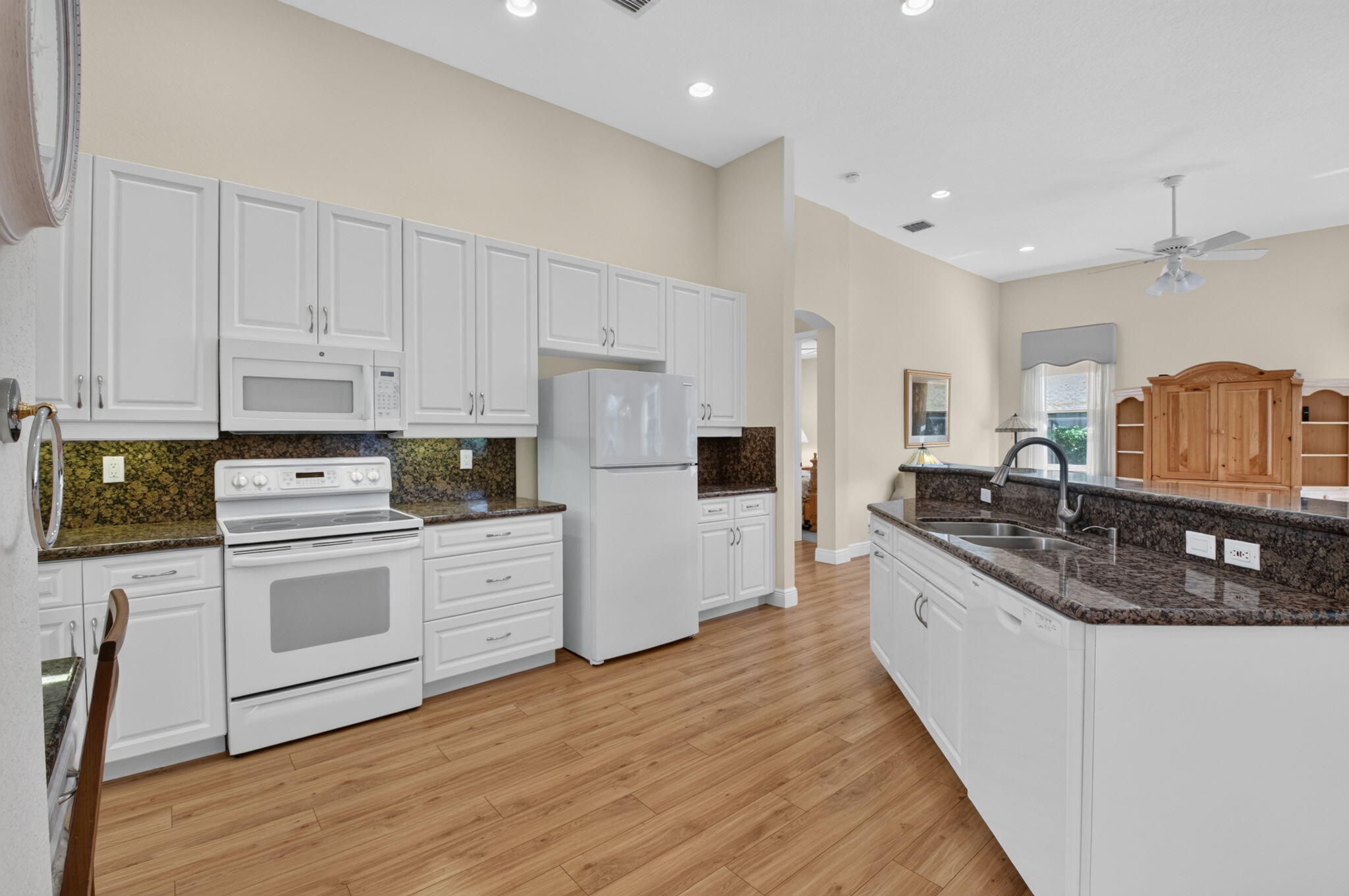 6802 Treves Way Property Photo 11