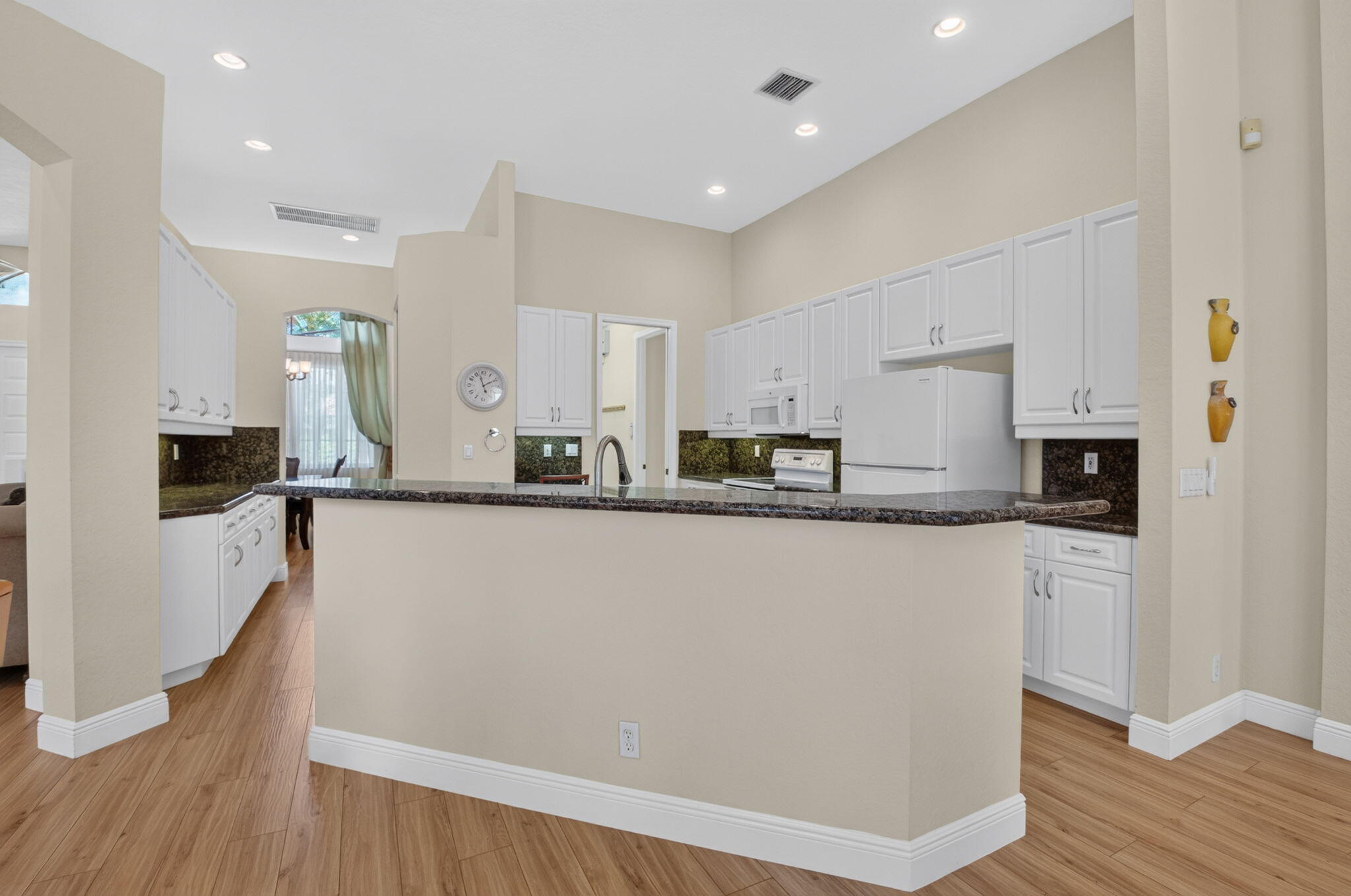 6802 Treves Way Property Photo 17