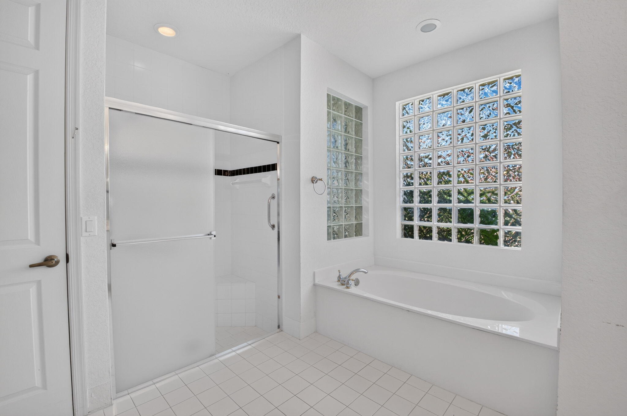 6802 Treves Way Property Photo 23
