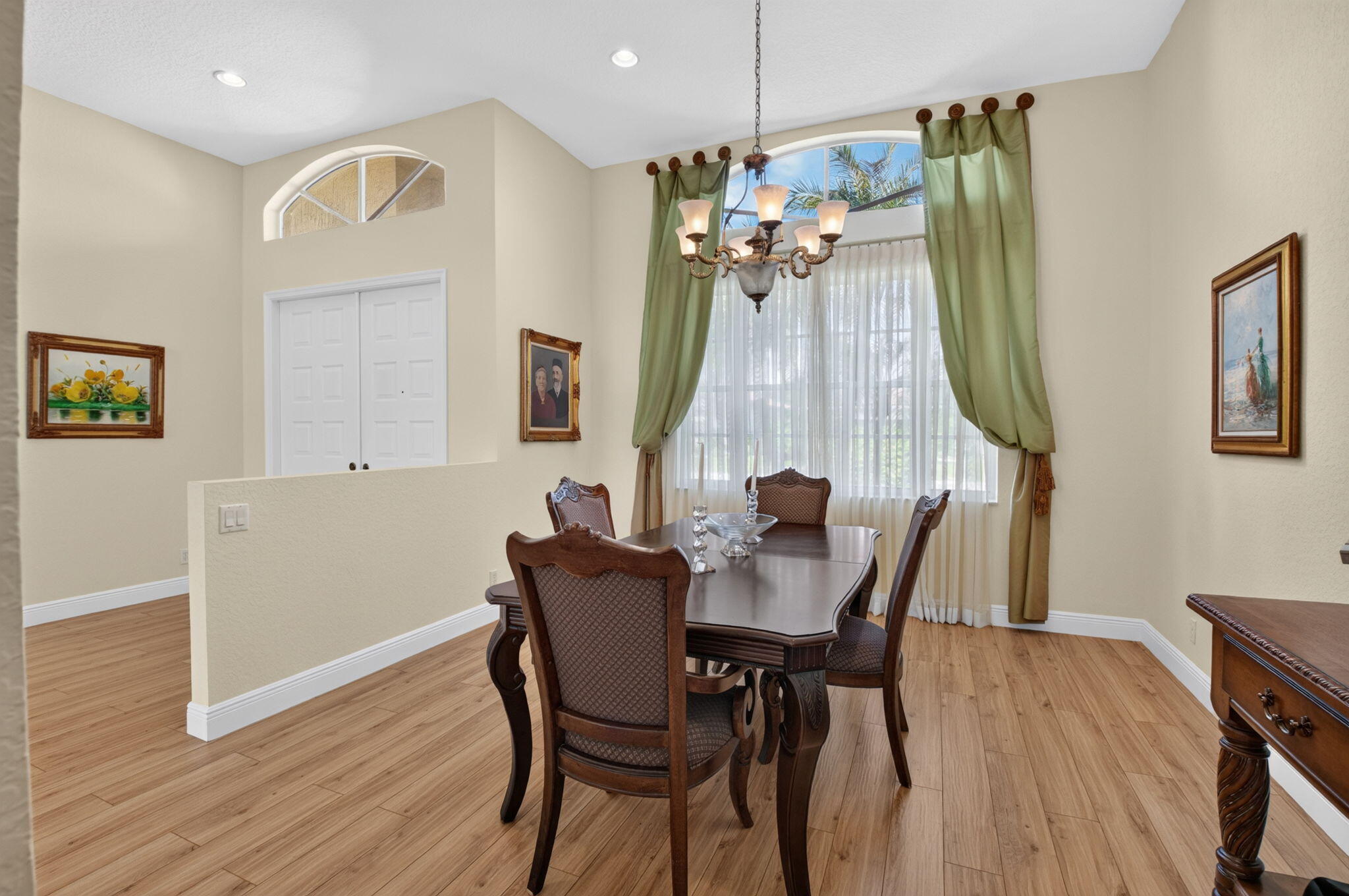 6802 Treves Way Property Photo 34