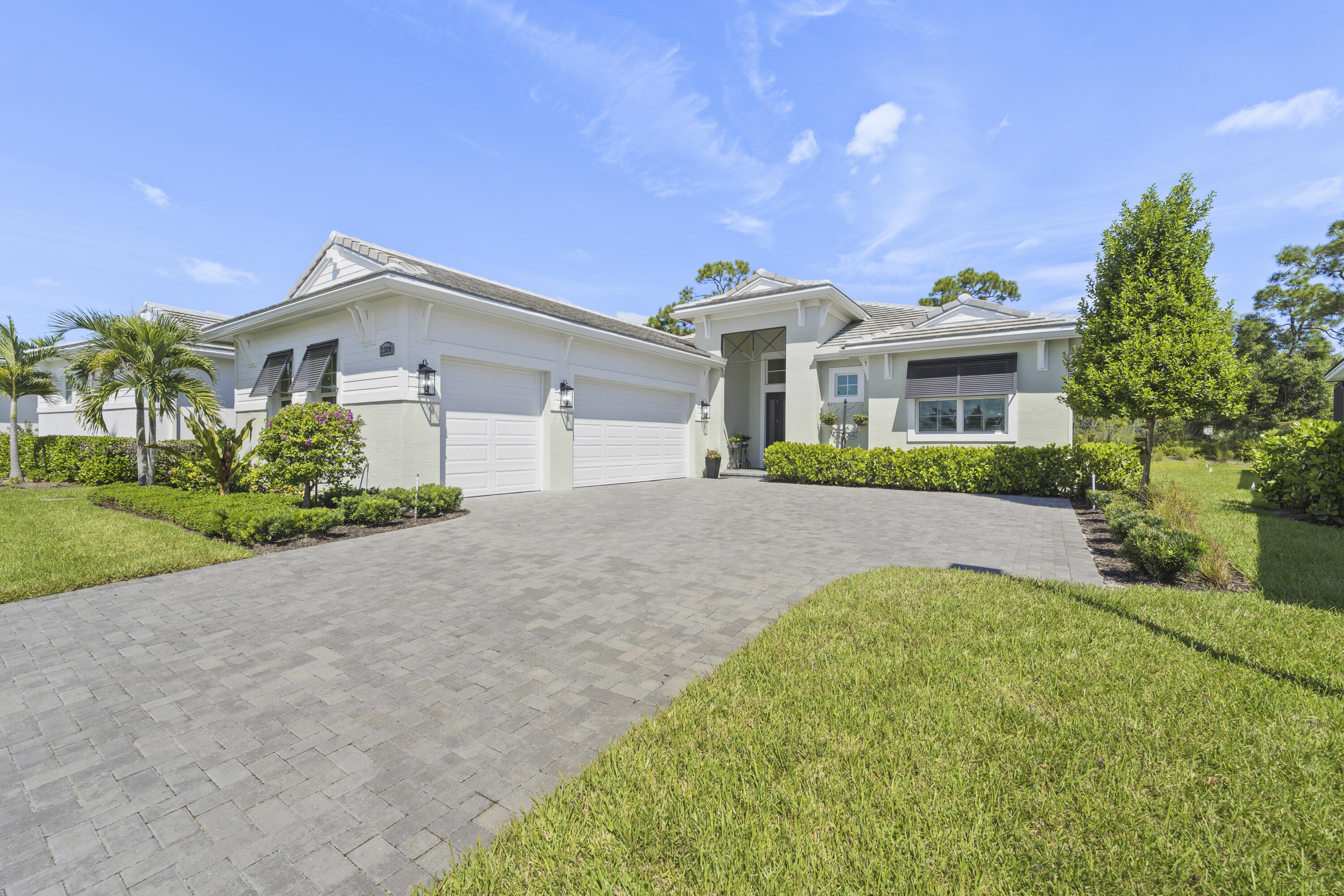 2309 Se Canopy Cove Lane Property Photo 1