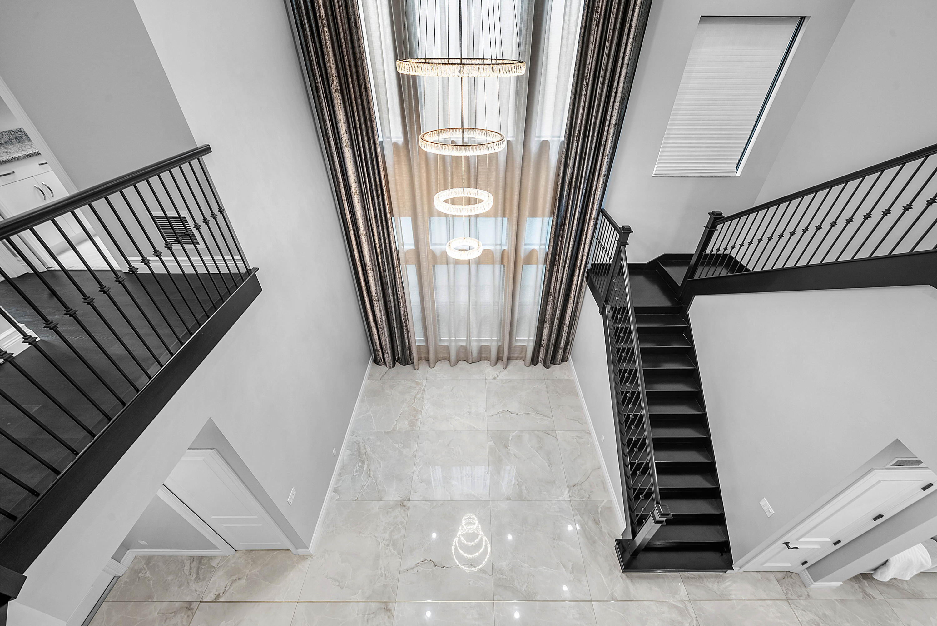 8985 Chauvet Way Property Photo 16