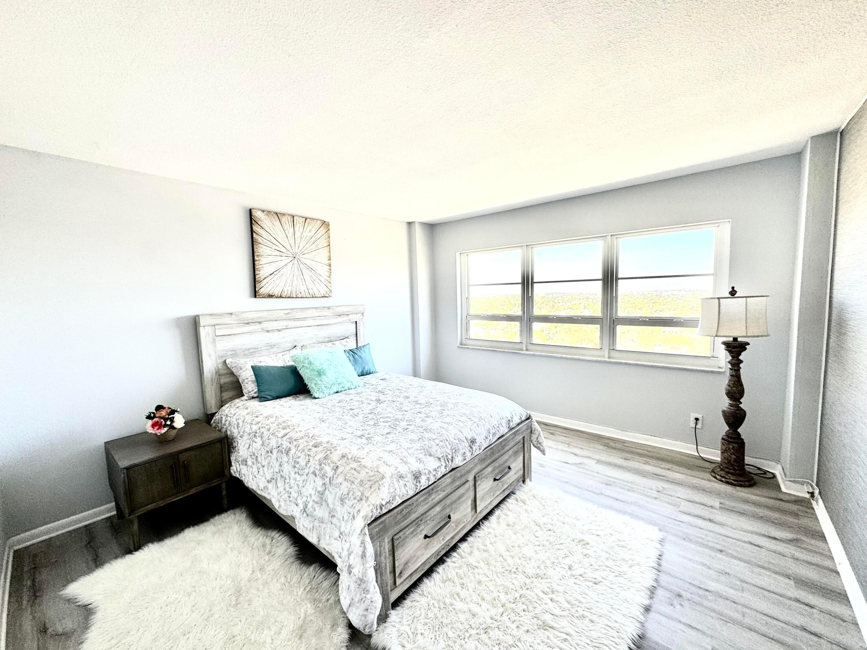 340 Sunset Drive 1506 Property Photo 14