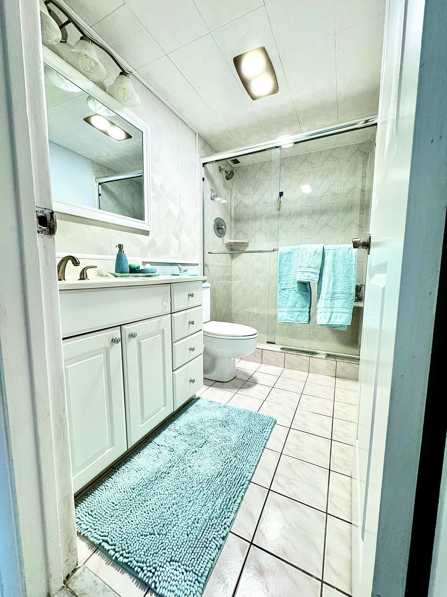 340 Sunset Drive 1506 Property Photo 16
