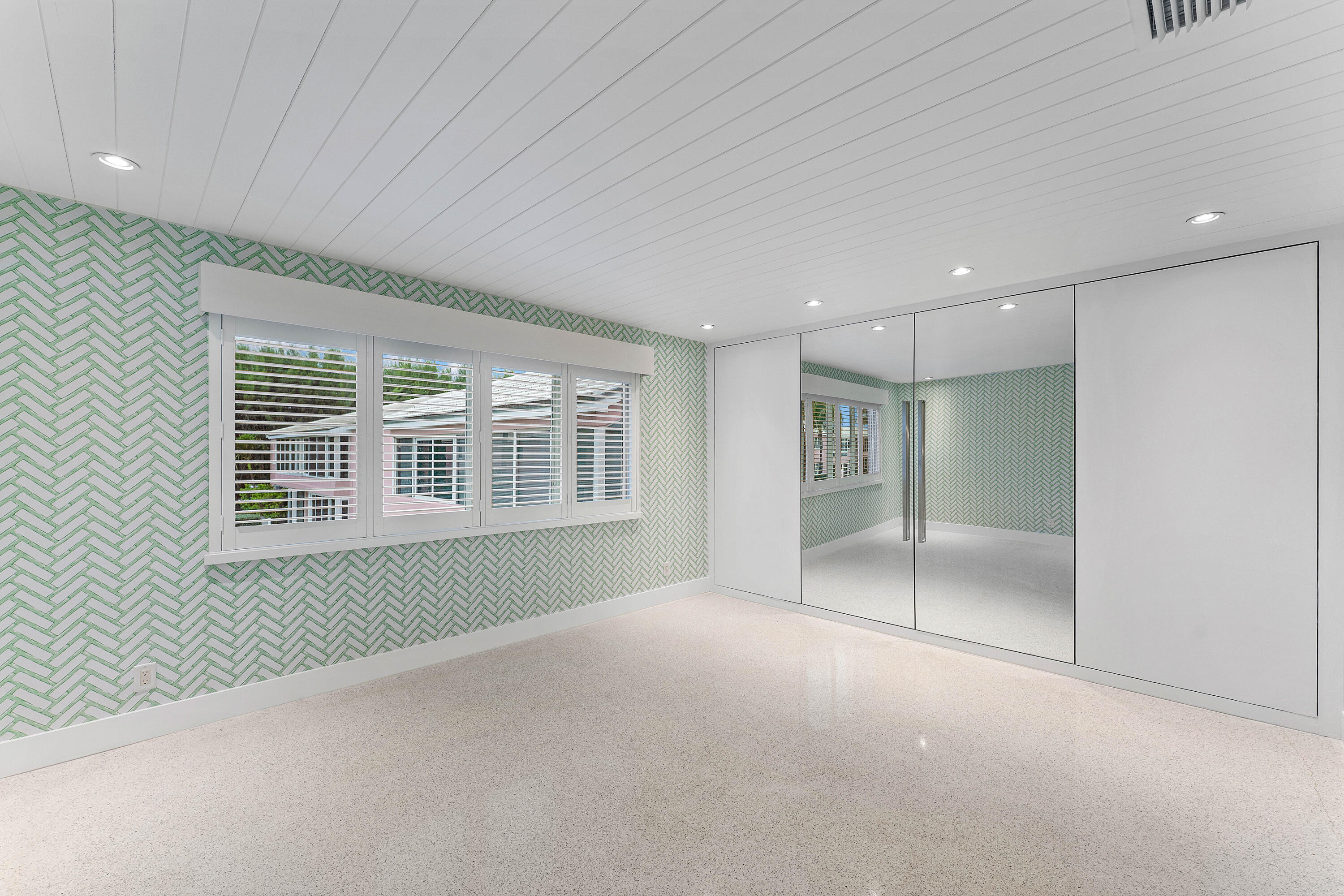 1877 S Ocean Boulevard 10 Property Photo 21