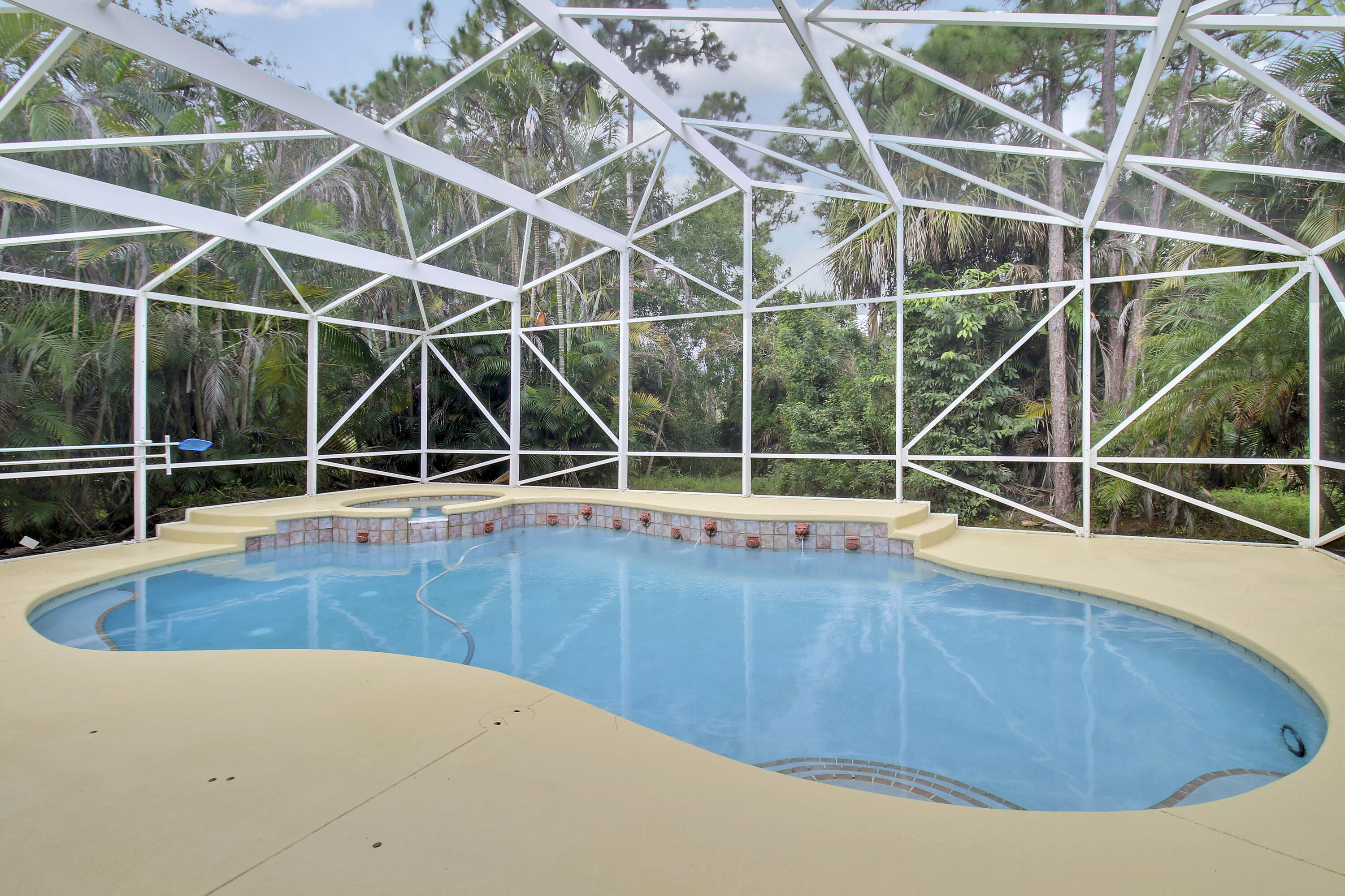 6815 Se Twin Oaks Circle Property Photo 2