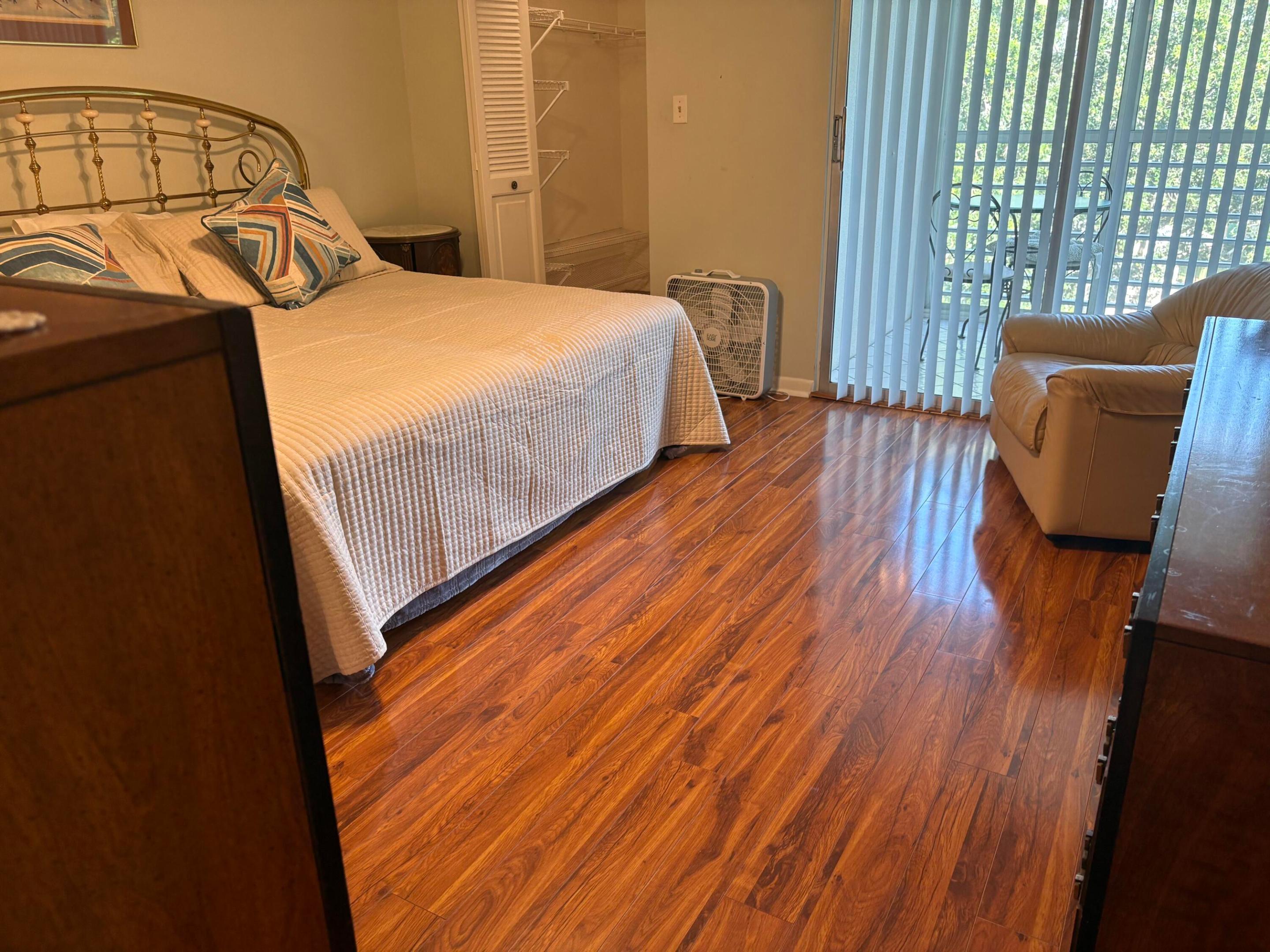 2003 Granada Drive B4 Property Photo 13