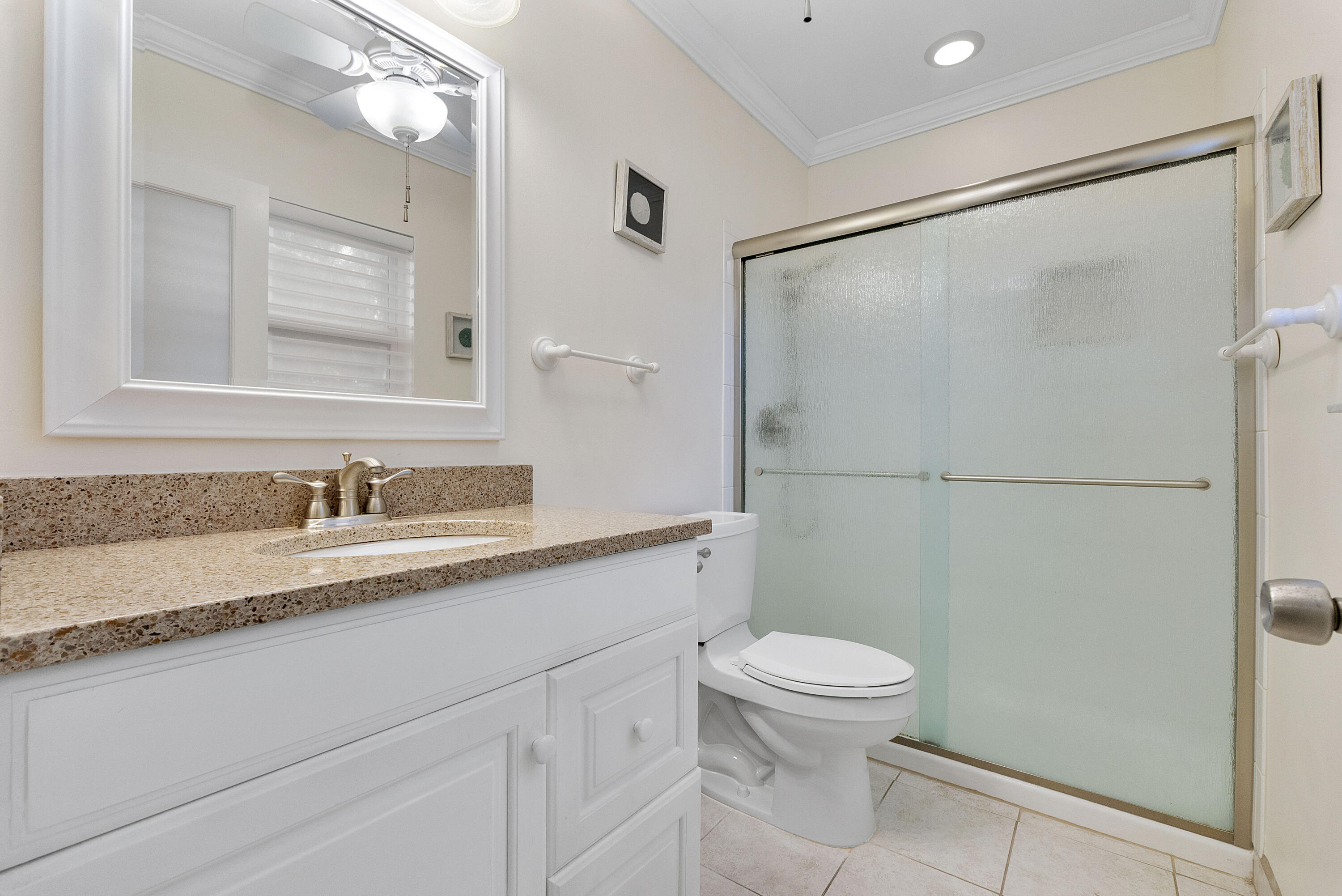 2424 Ne 9th Street 305 Property Photo 14