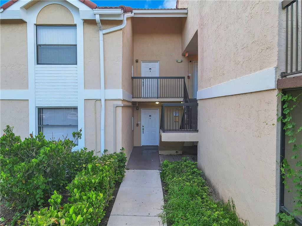 5681 RIVERSIDE Drive 101A6 Property Photo 1