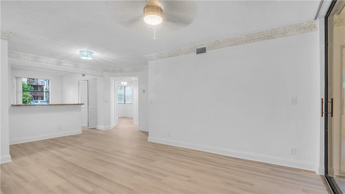 5681 Riverside Drive 101a6 Property Photo 6