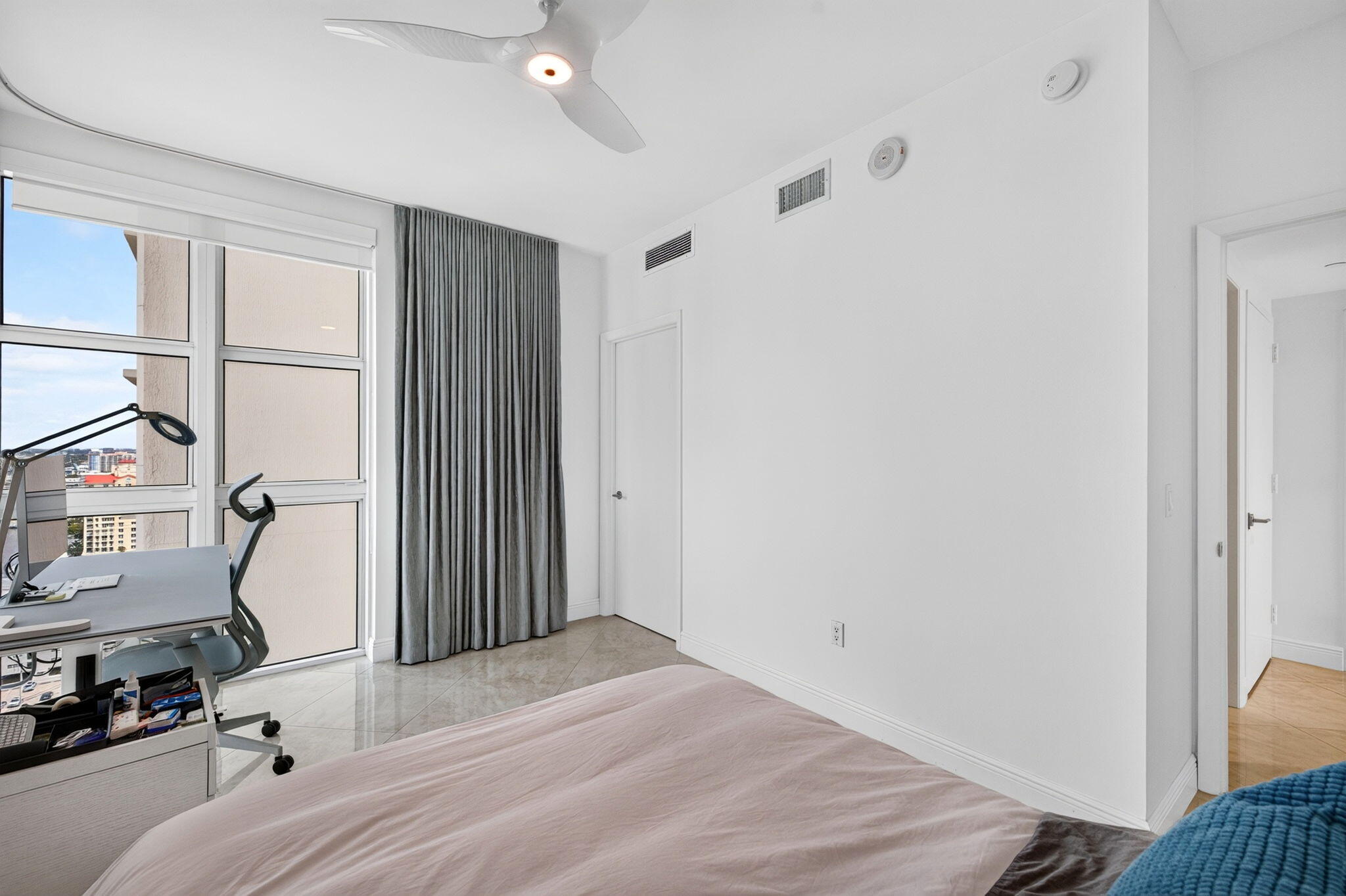101 S Fort Lauderdale Beach Boulevard 2407 Property Photo 57