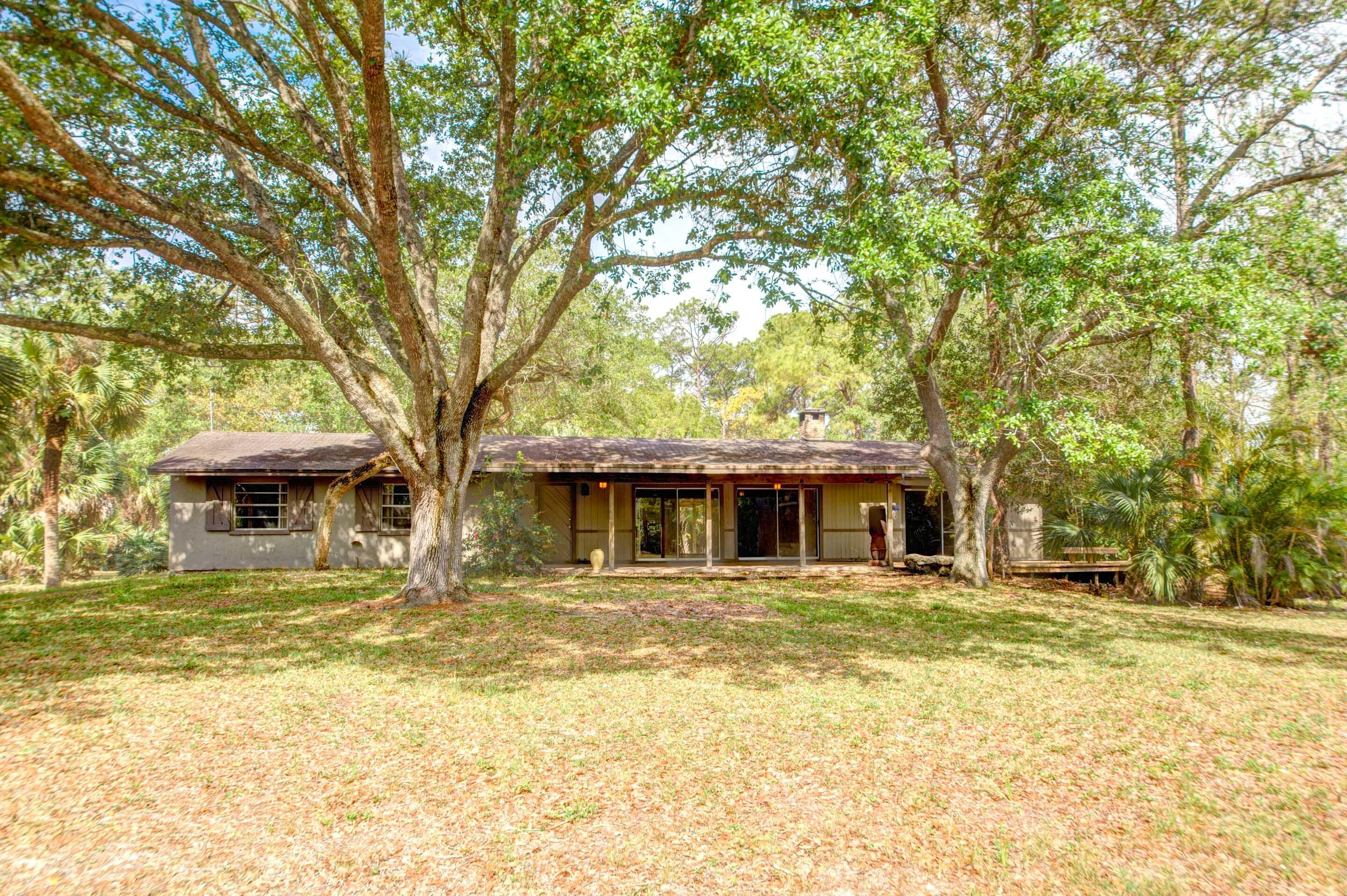 2833 F Road Property Photo 2