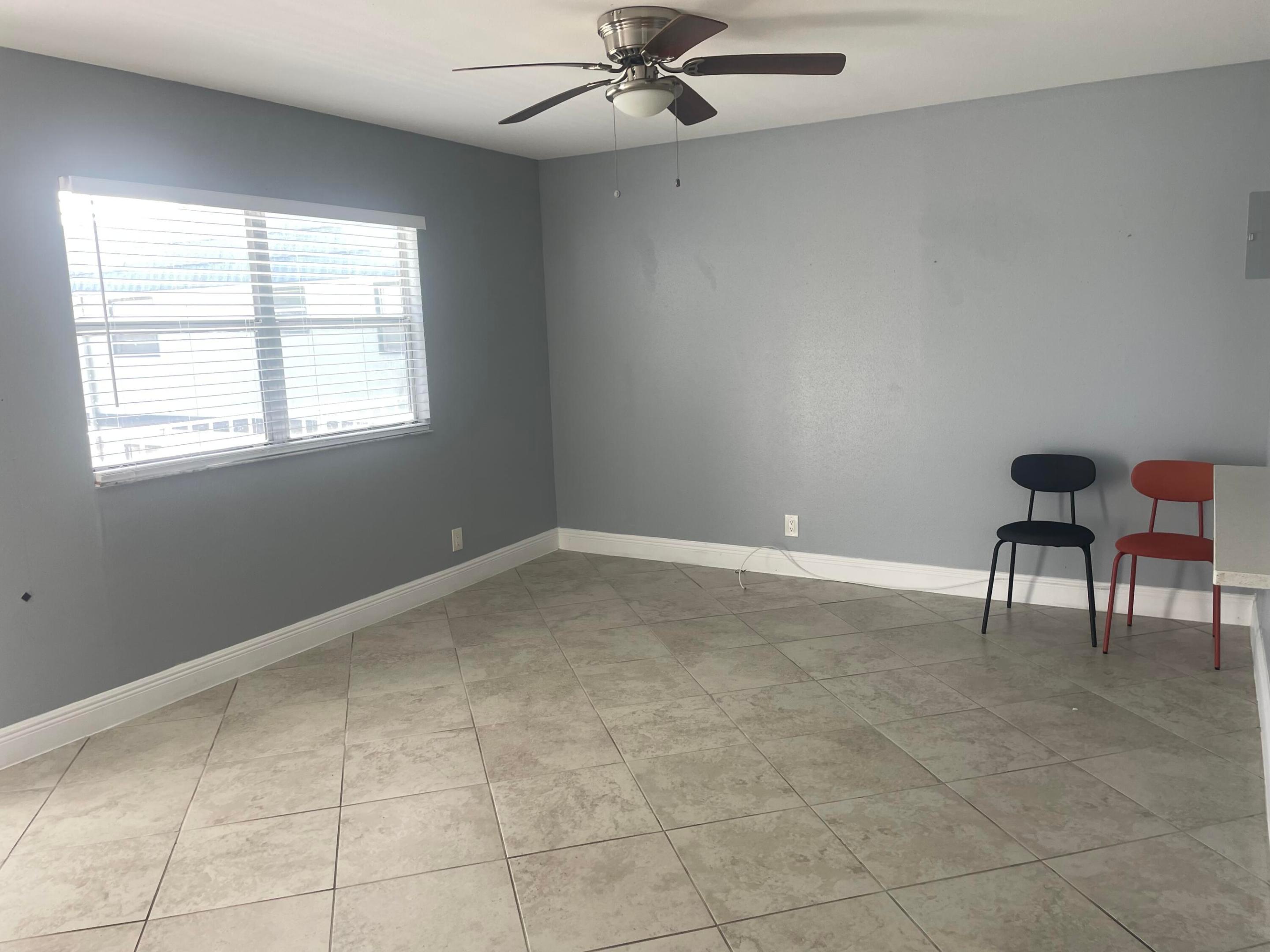 523 Brittany K Property Photo 3