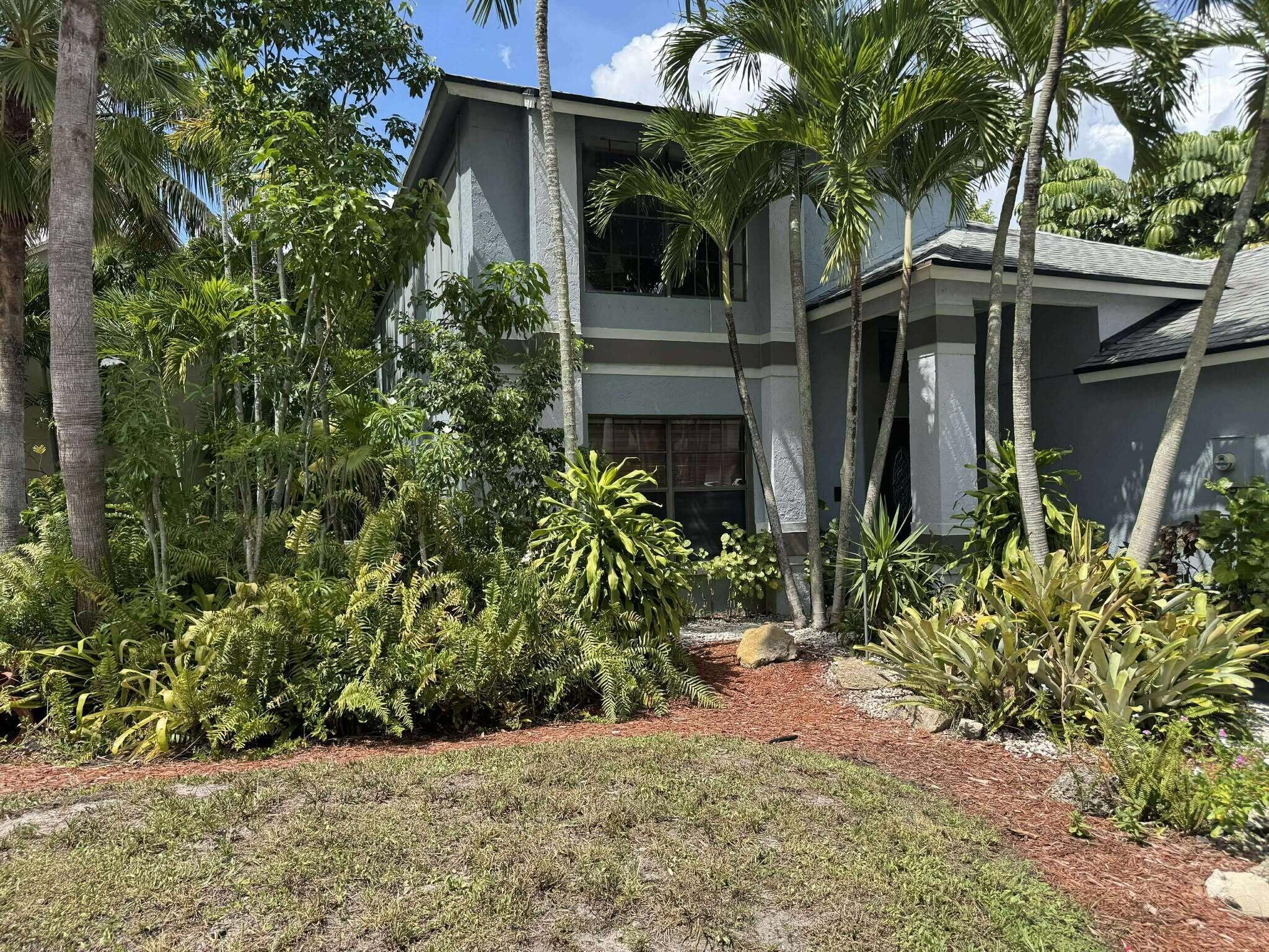 5065 Willow Pond Road W Property Photo 3