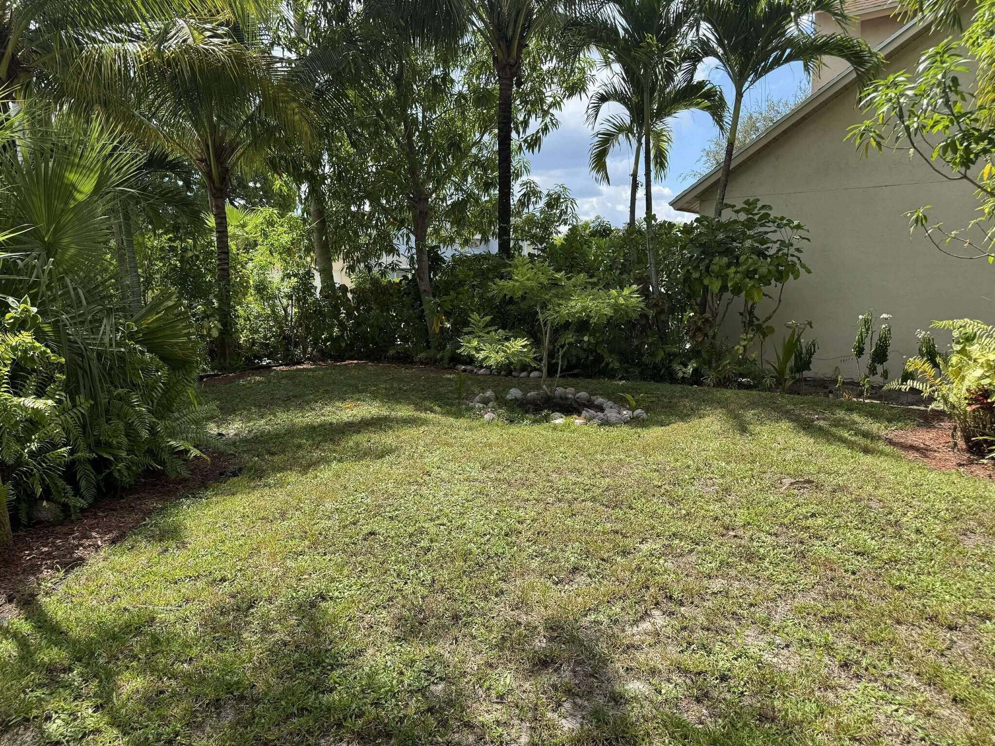 5065 Willow Pond Road W Property Photo 18