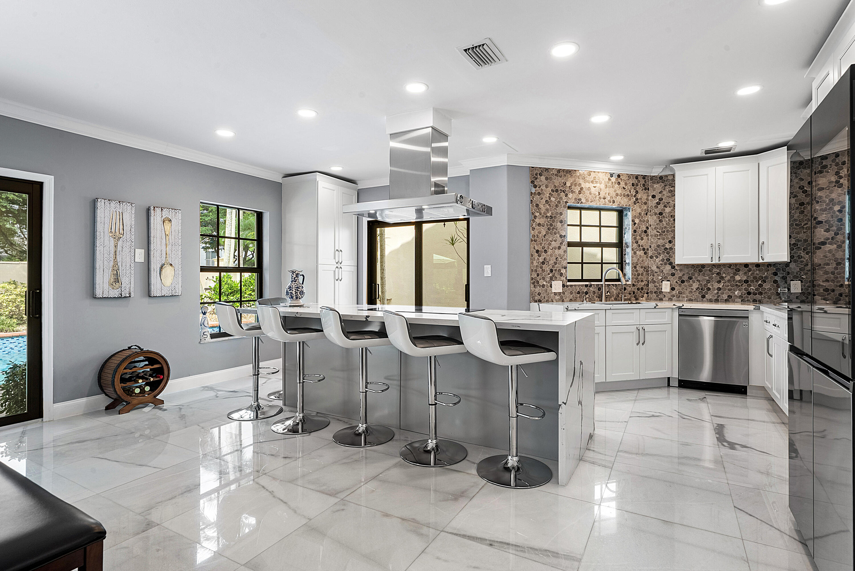 23260 Mirabella Circle N Property Photo 15