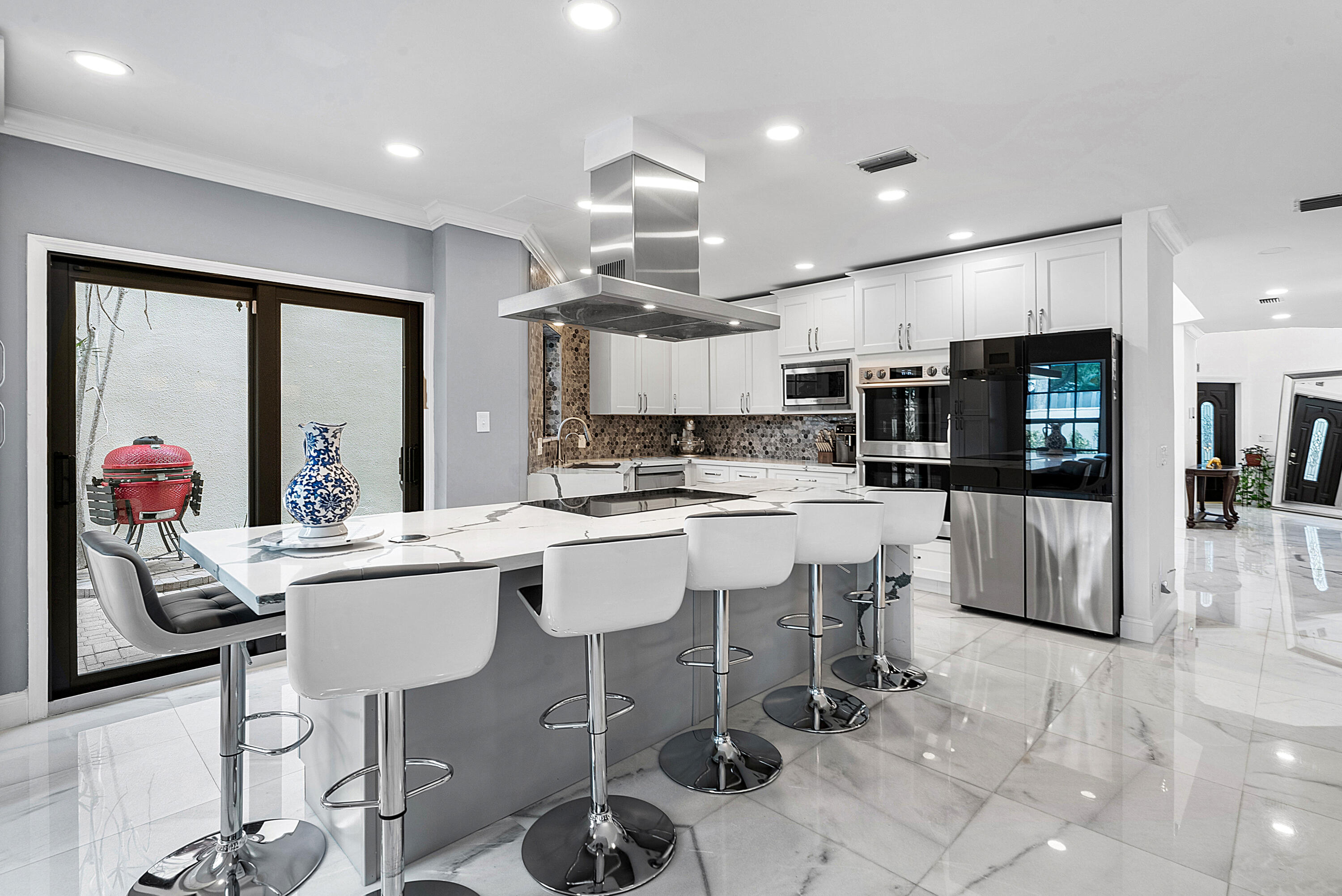 23260 Mirabella Circle N Property Photo 16