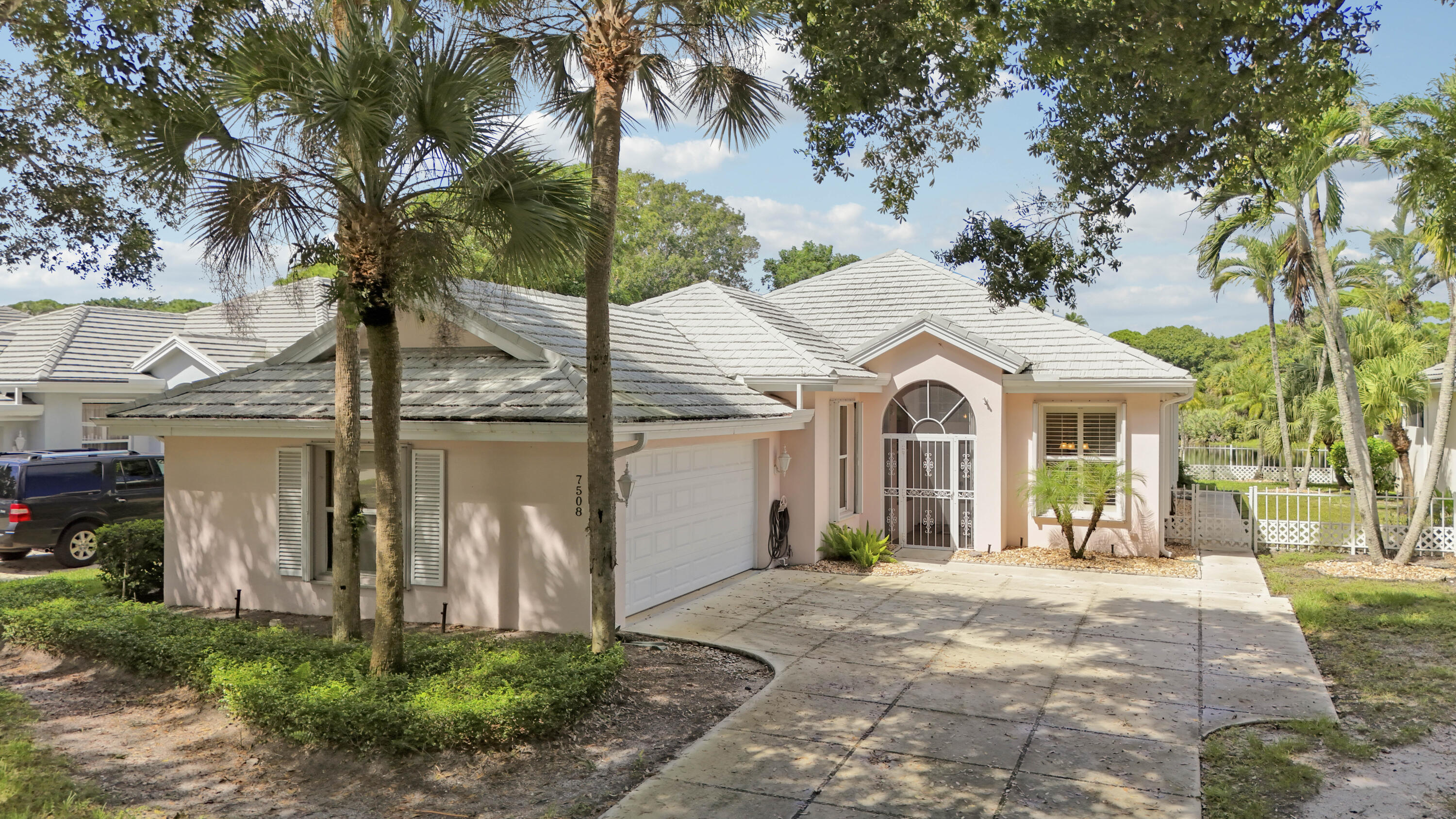 7508 Se Autumn Lane Property Photo 1