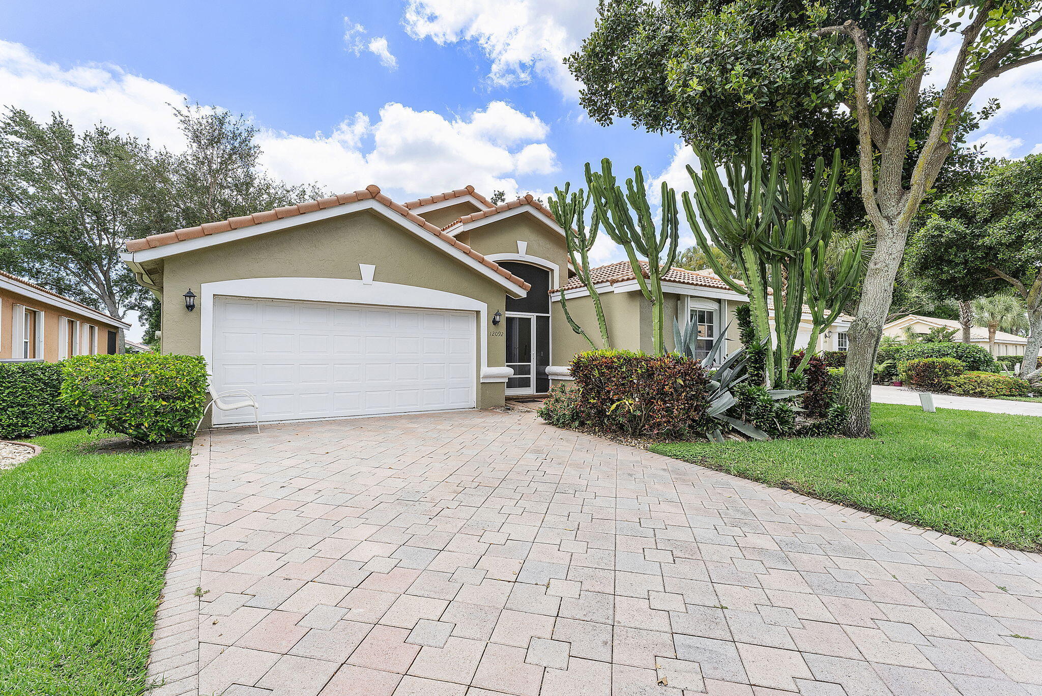 12092 APRILIA Drive Property Photo 1