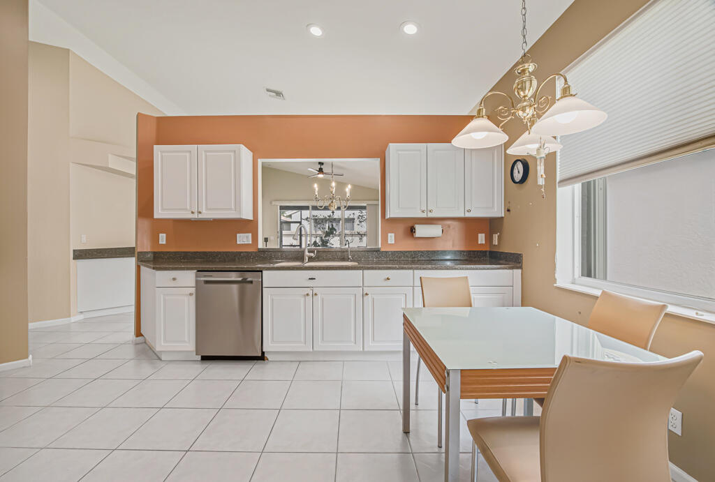 8067 Bellafiore Way Property Photo 24
