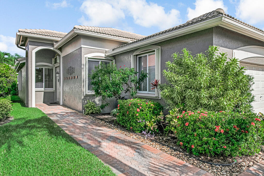 8067 Bellafiore Way Property Photo 41