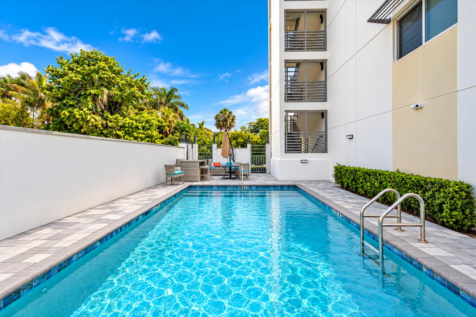 601 N Ocean Boulevard Property Photo 2