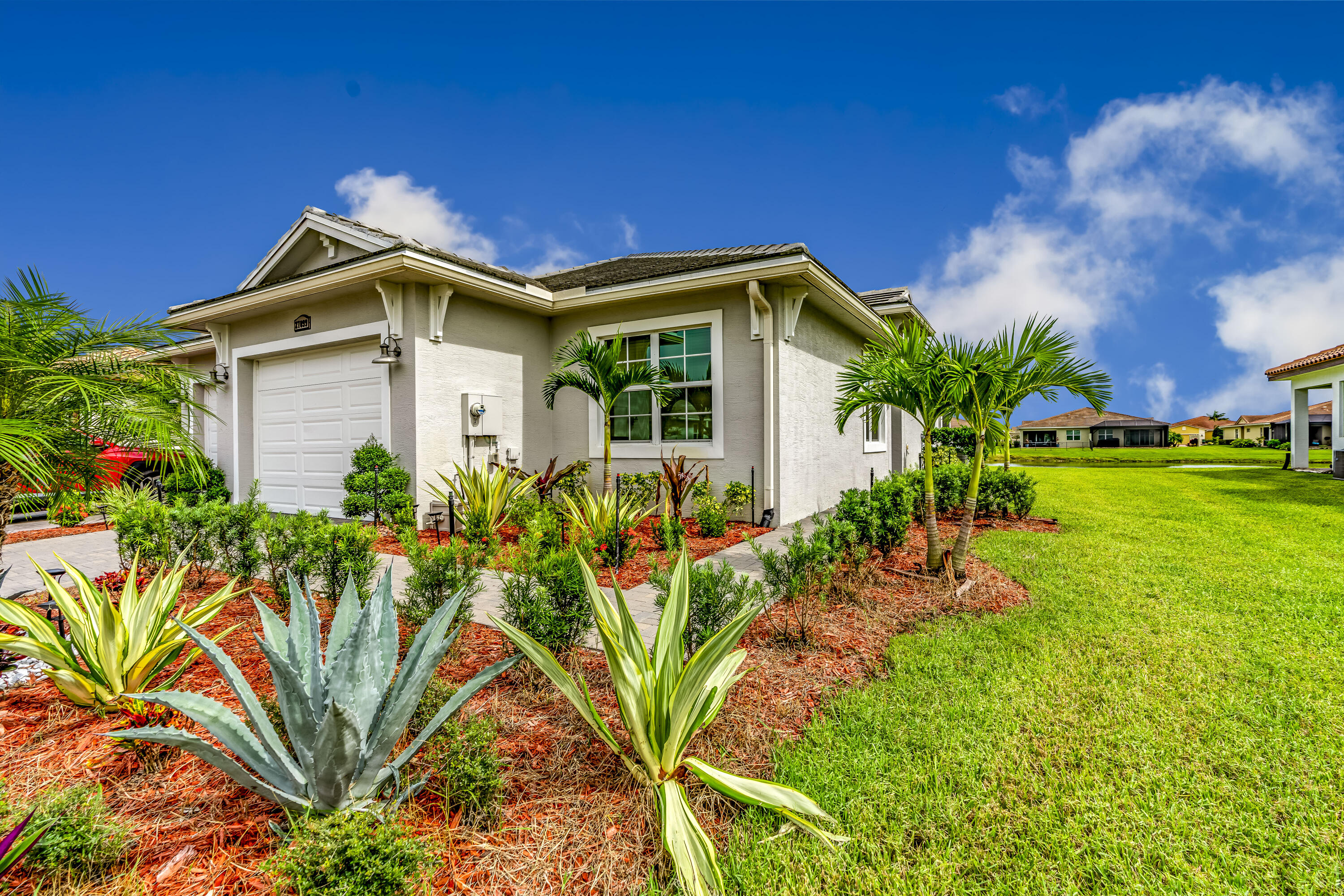 27099 SW Viterbo Way Property Photo 1