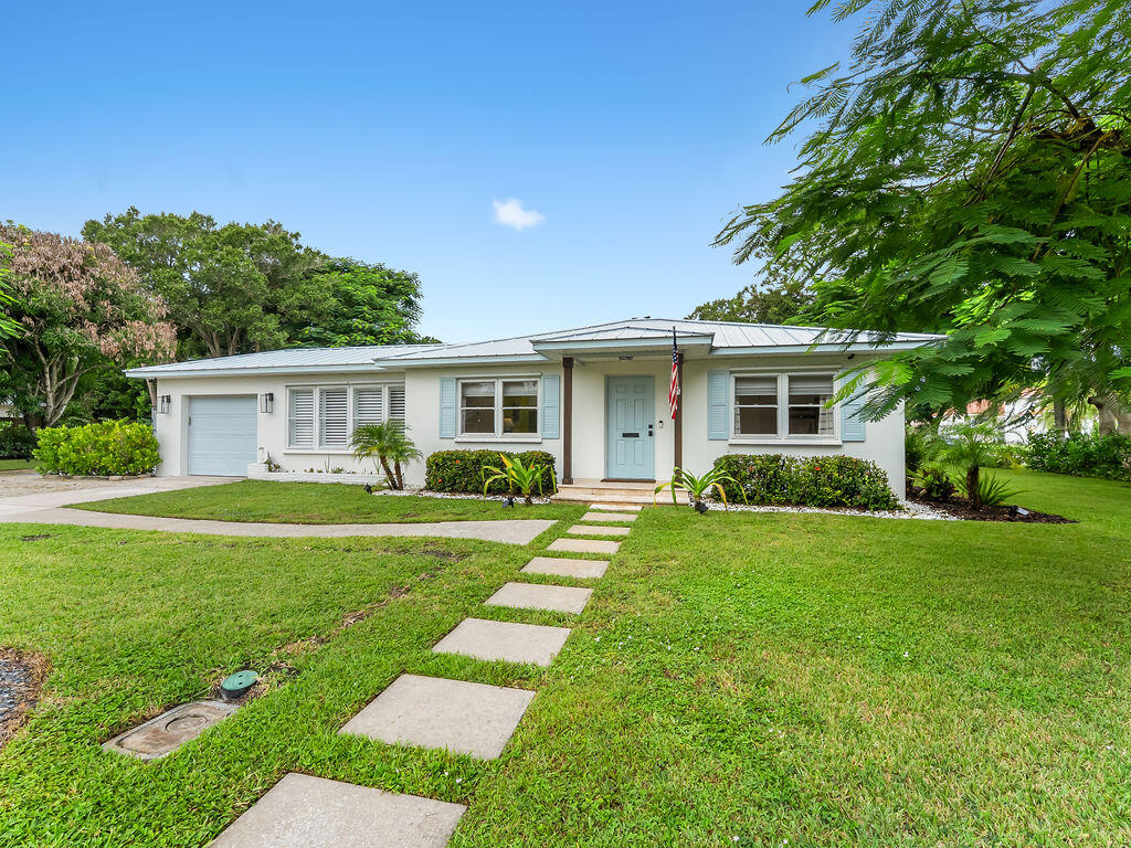 2041 Buena Vista Boulevard Property Photo 1