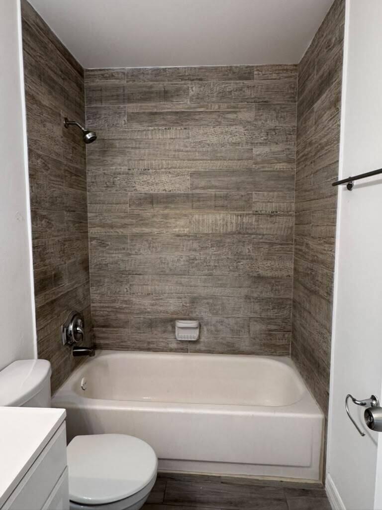 725 W Tiffany Drive 1 Property Photo 4