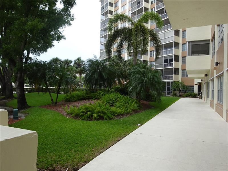 10777 W Sample Road 203 Property Photo 4