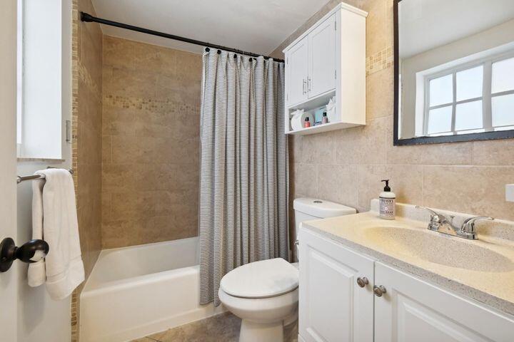 49 Se 7th Avenue Property Photo 8