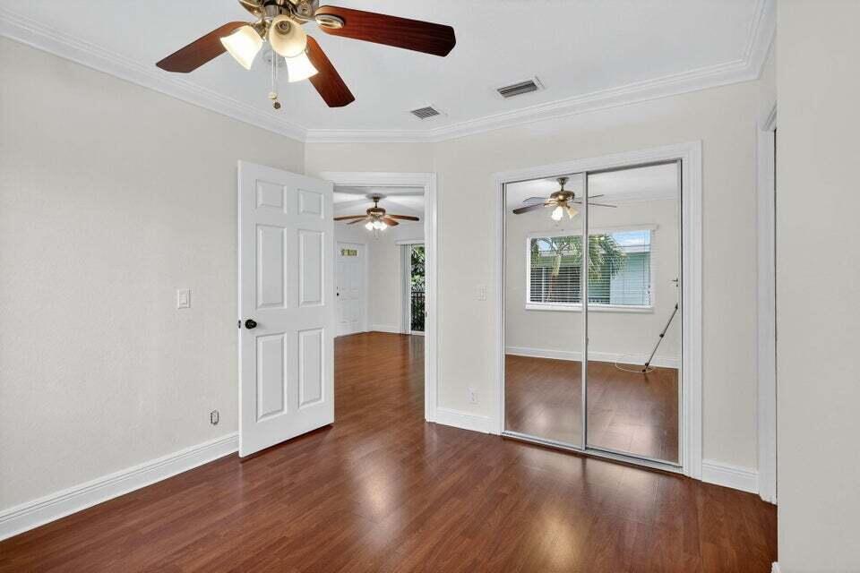 49 Se 7th Avenue Property Photo 34