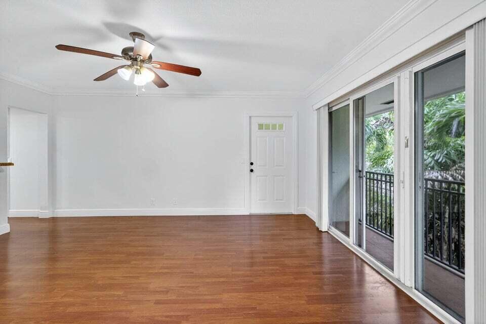 49 Se 7th Avenue Property Photo 39