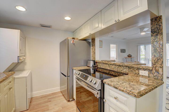 49 Se 7th Avenue Property Photo 46