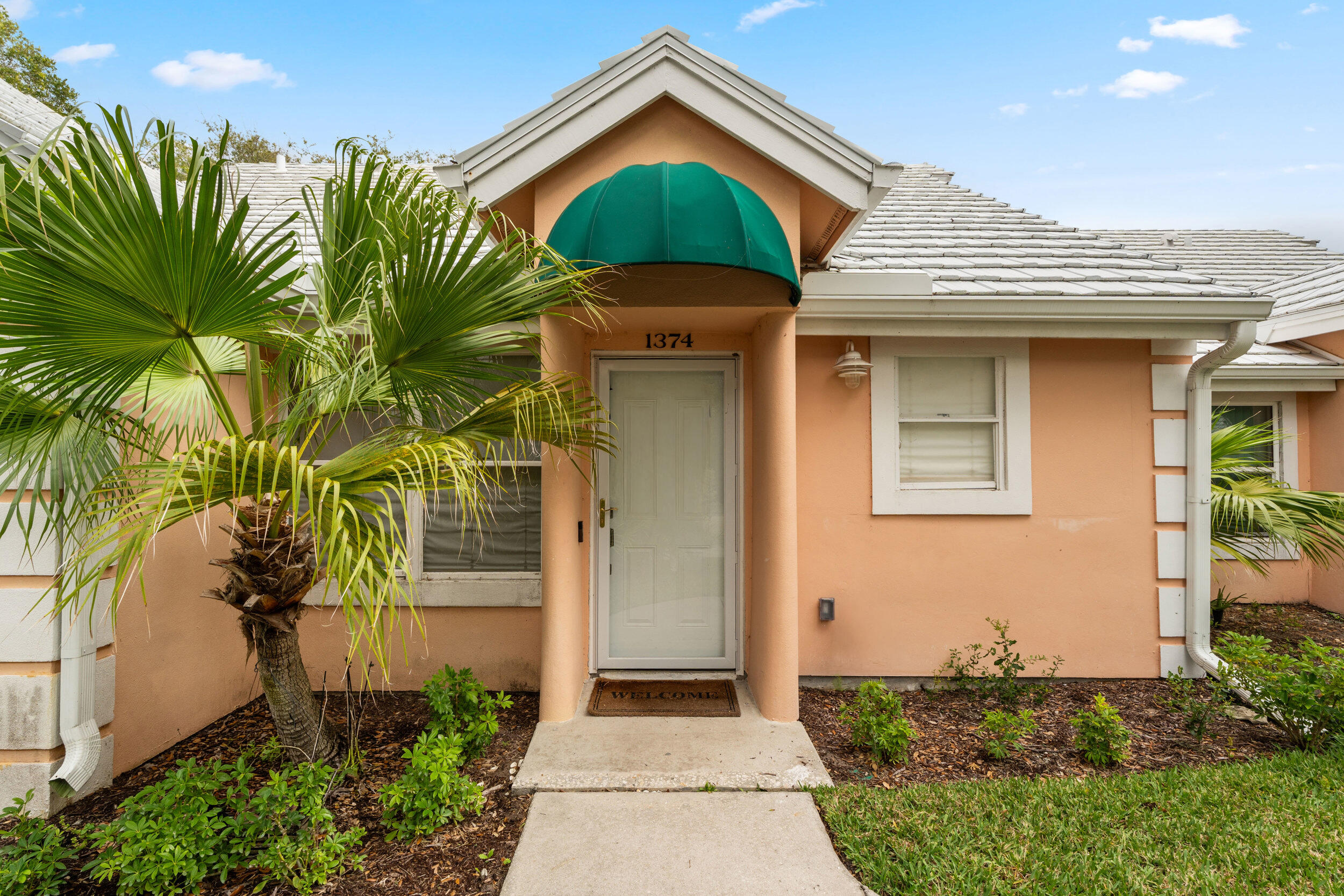 1374 Coral Park Lane 803 Property Photo 1