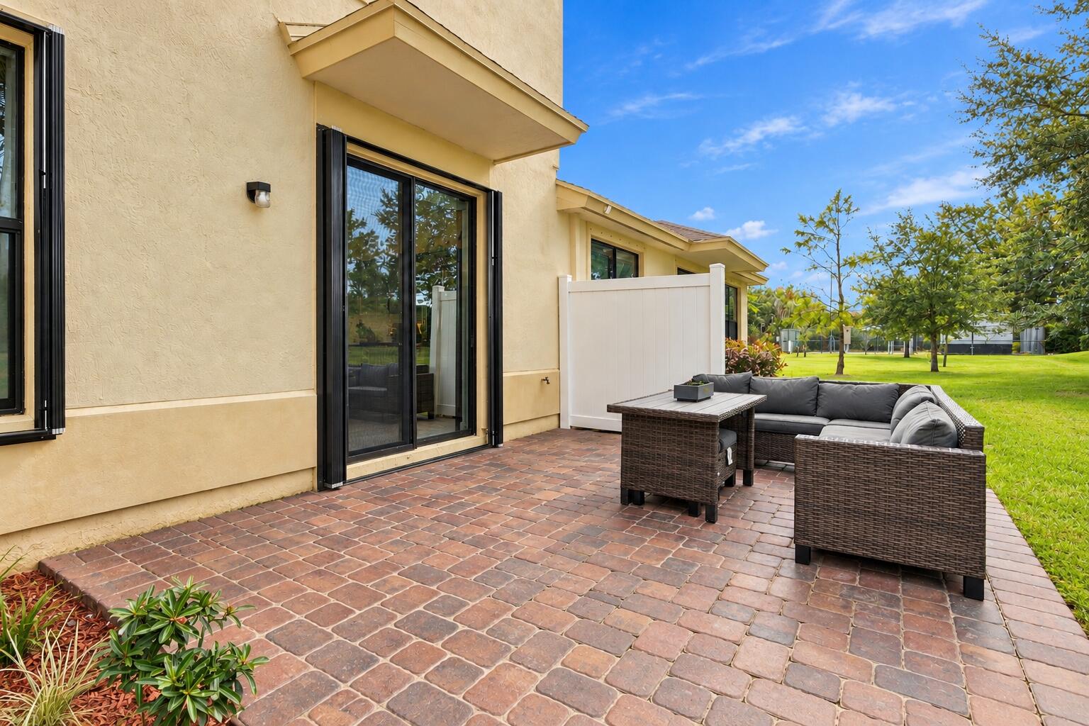 9871 E Villa Circle Property Photo 3