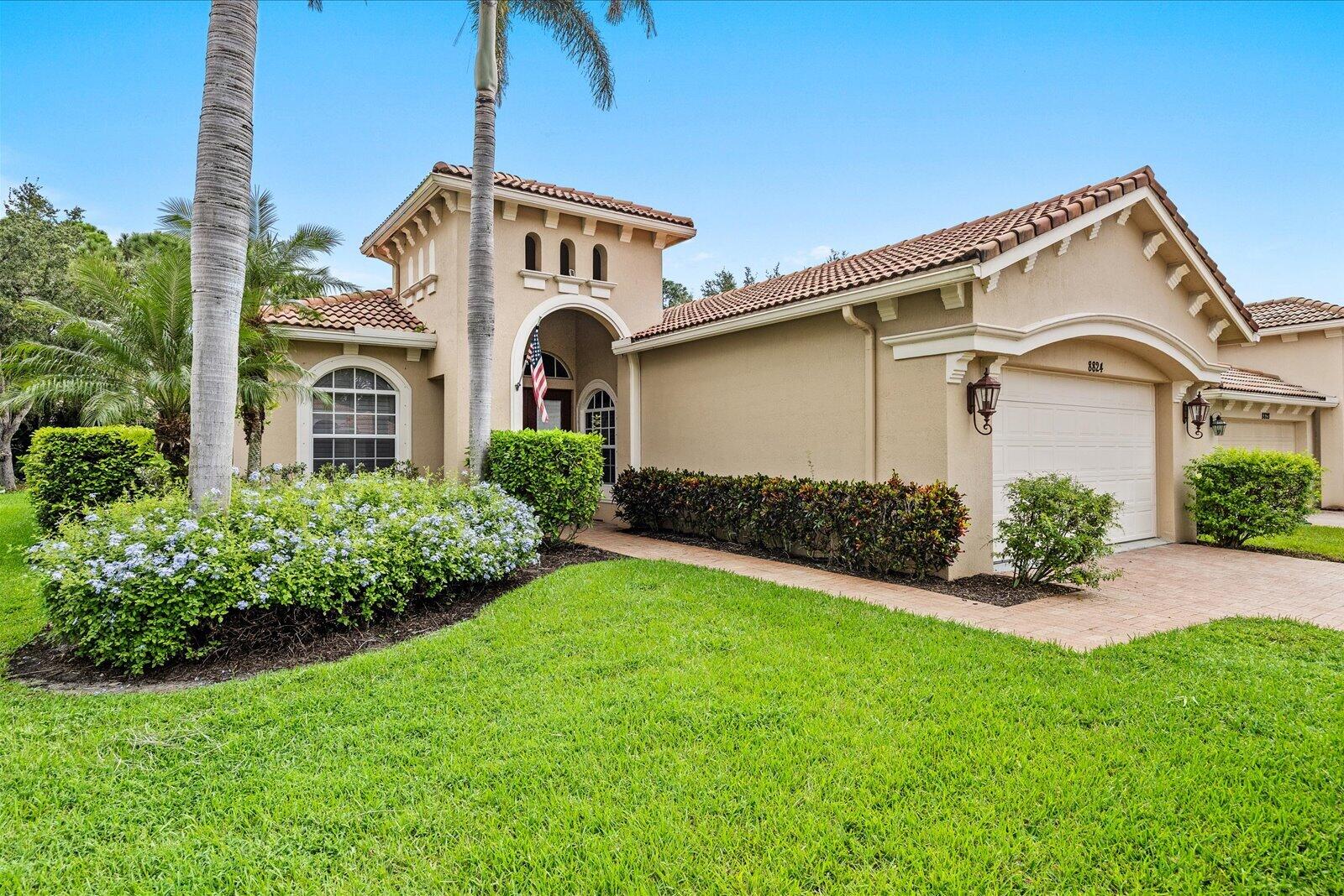 8824 Champions Way Property Photo 2