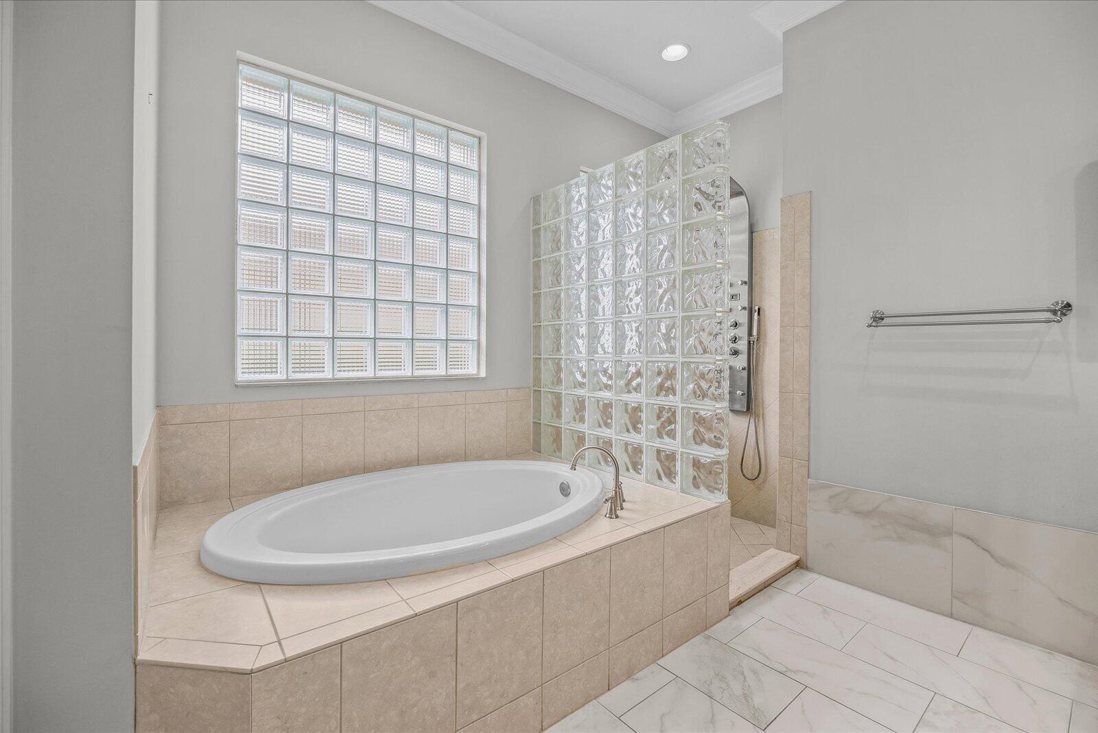 8824 Champions Way Property Photo 18