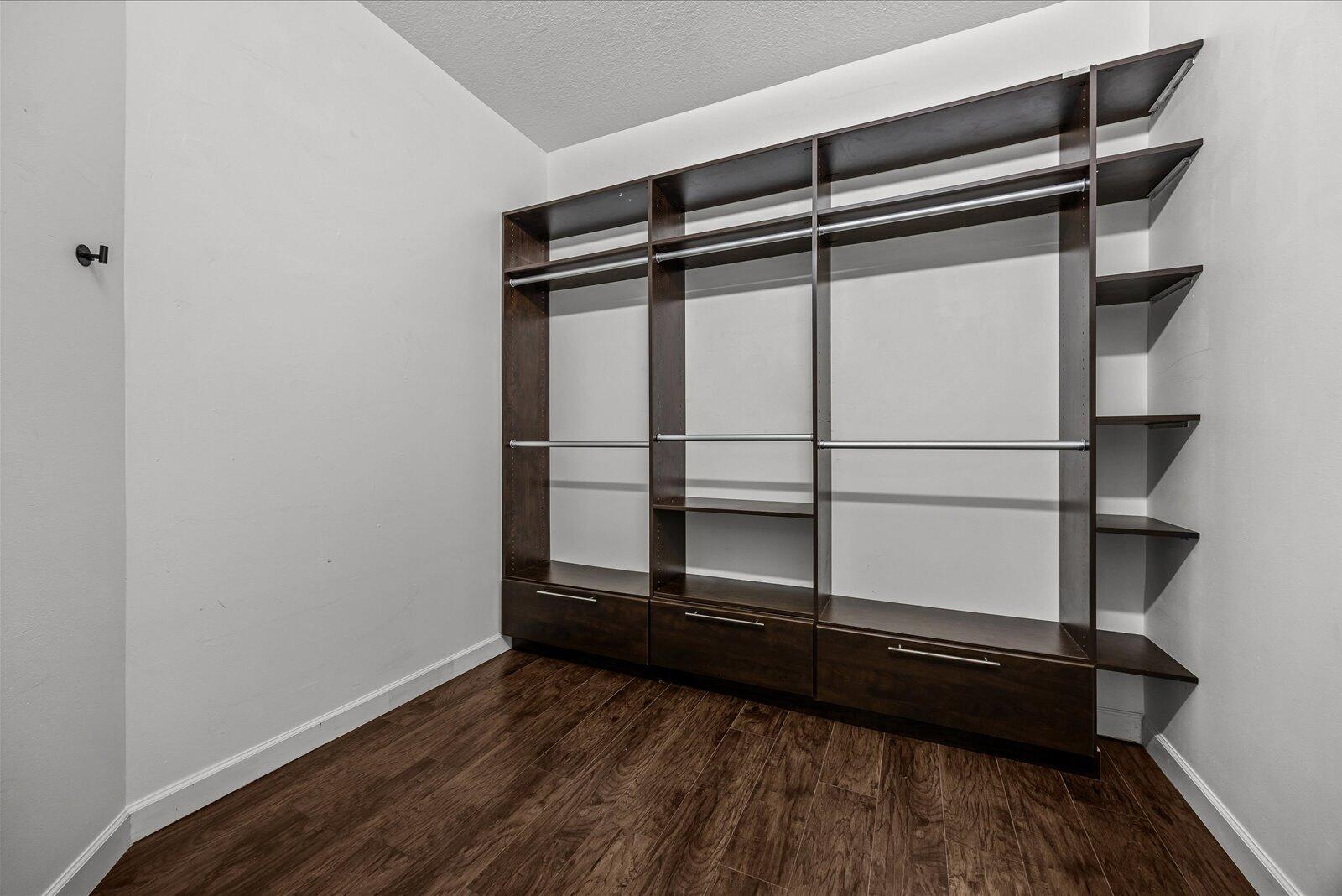 8824 Champions Way Property Photo 20