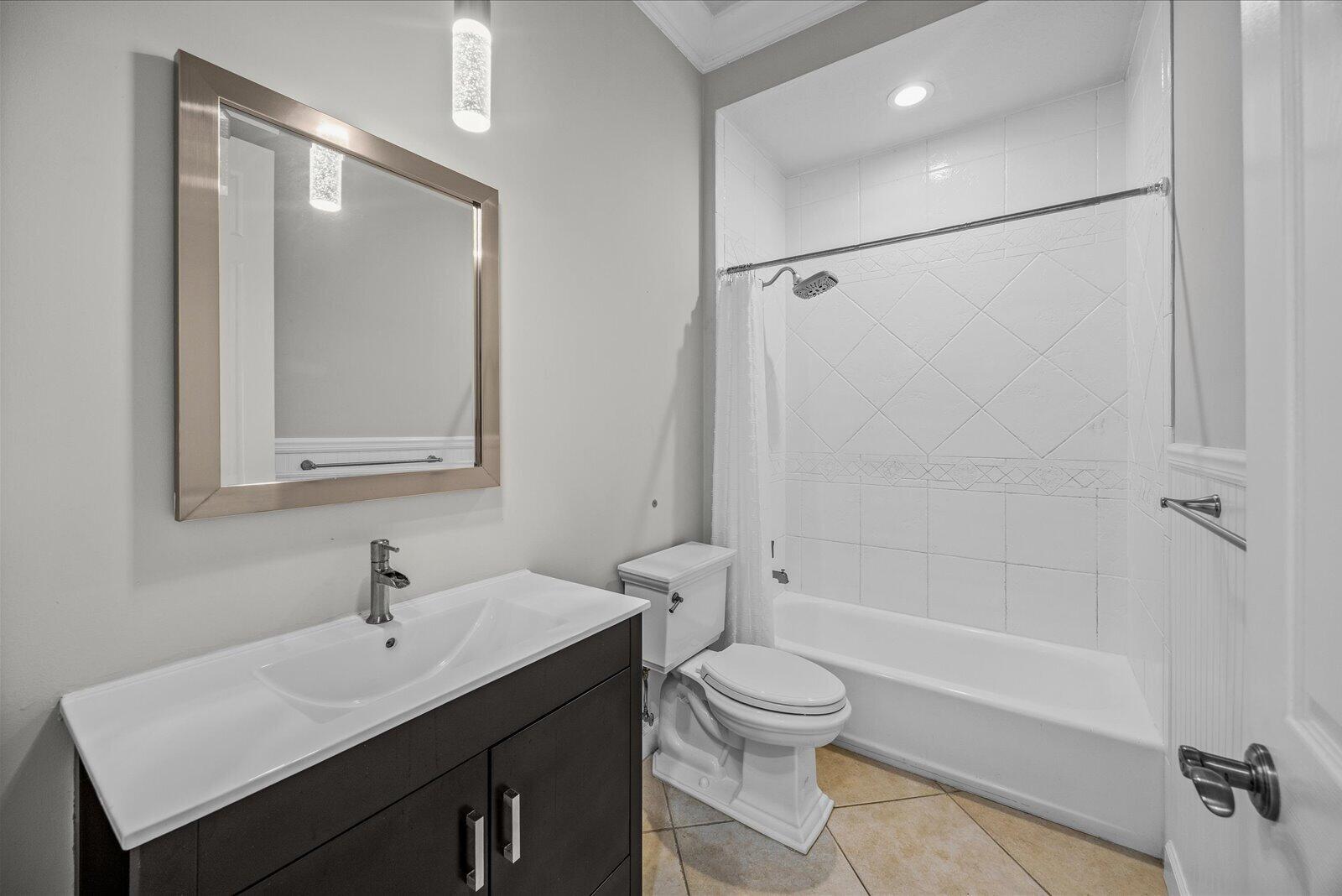 8824 Champions Way Property Photo 24