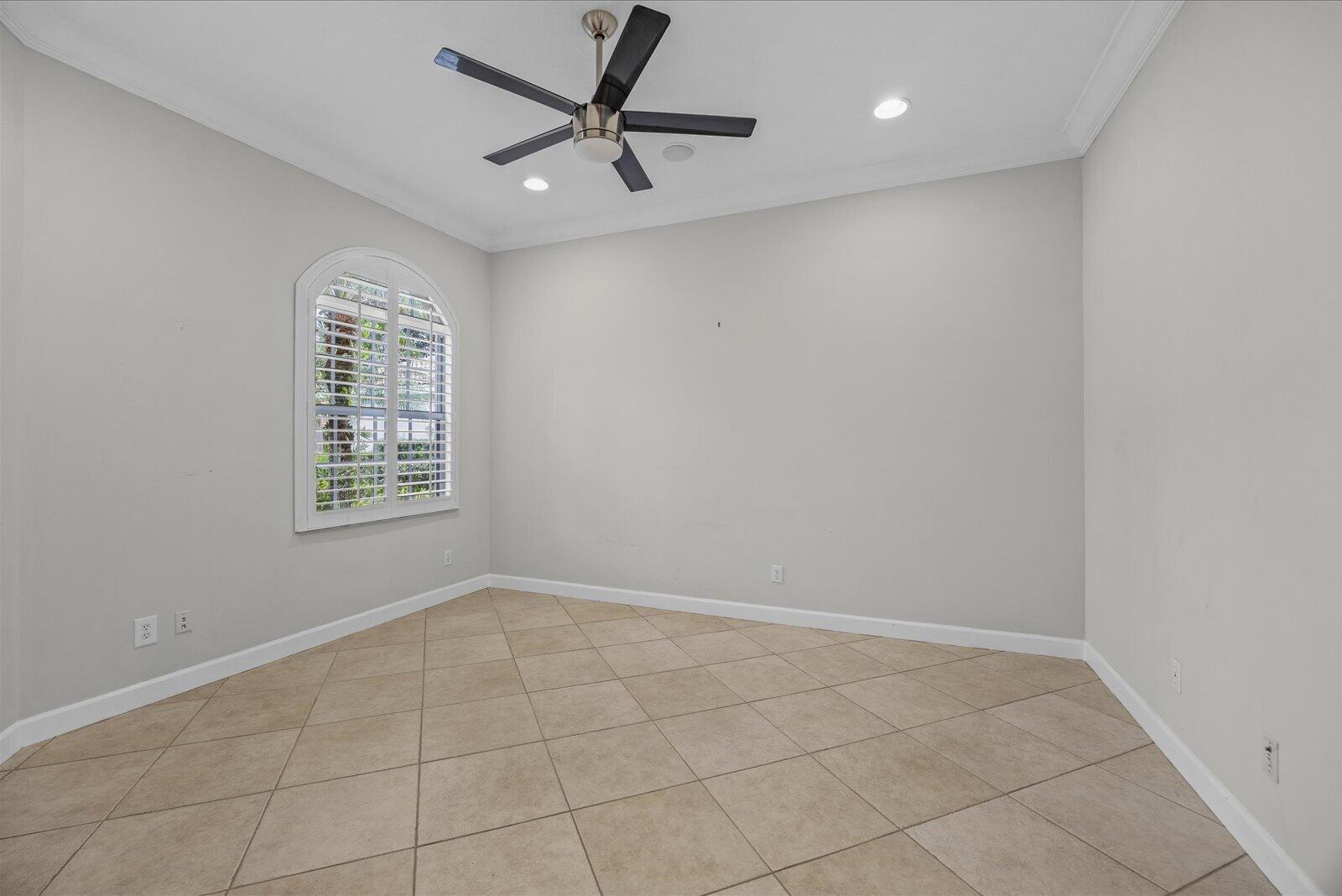 8824 Champions Way Property Photo 25