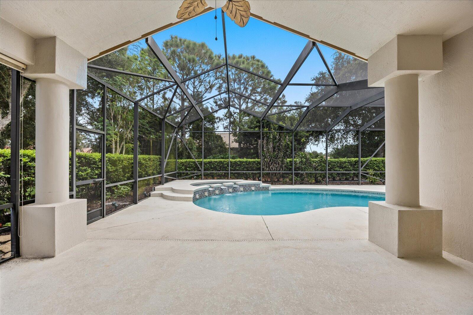 8824 Champions Way Property Photo 30