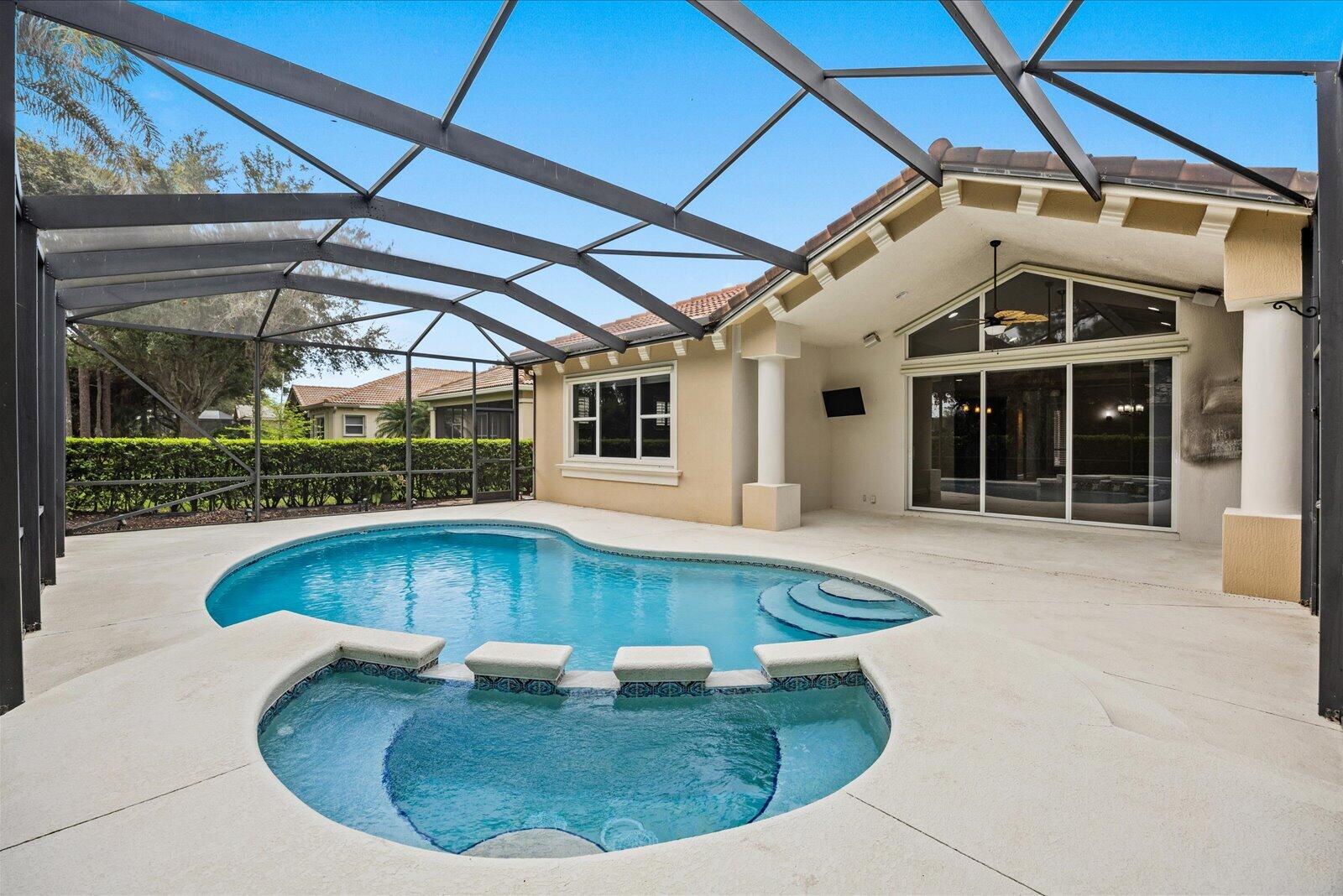 8824 Champions Way Property Photo 33