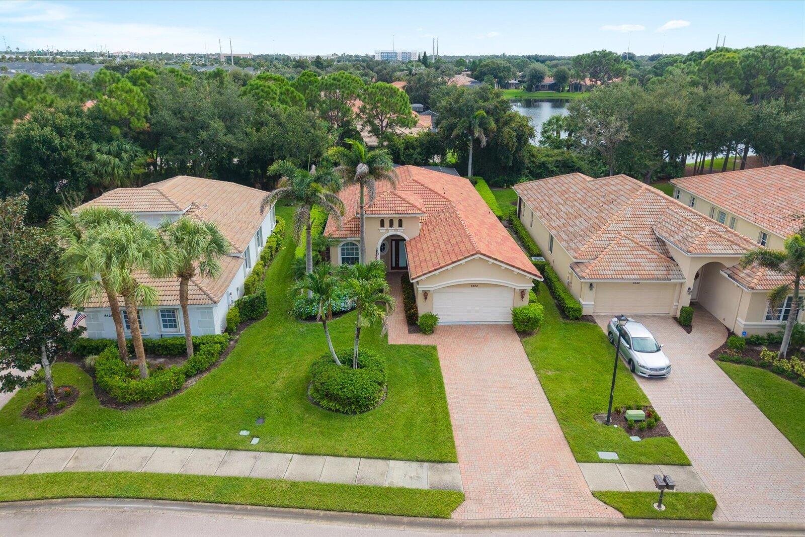 8824 Champions Way Property Photo 37