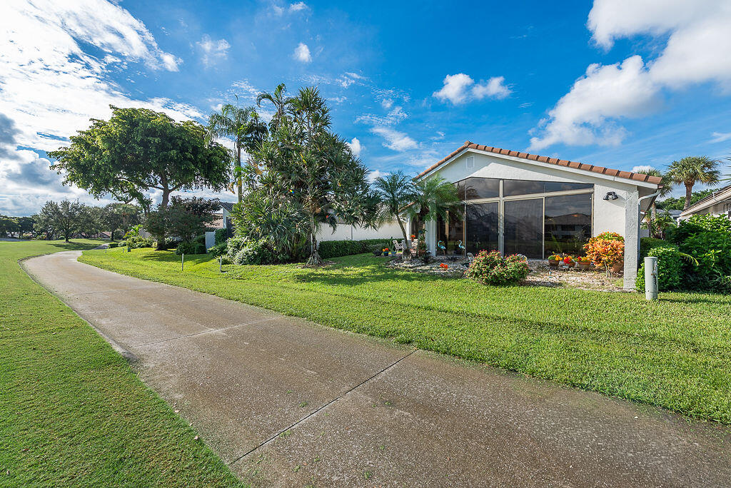 7863 Dundee Lane Property Photo 36