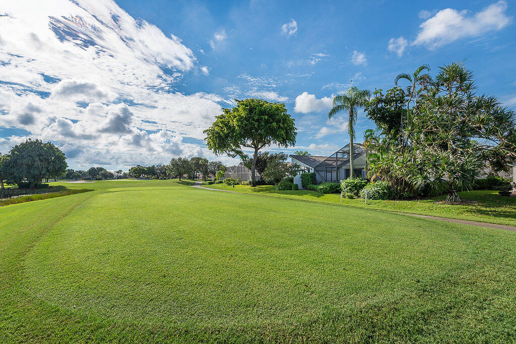 7863 Dundee Lane Property Photo 40