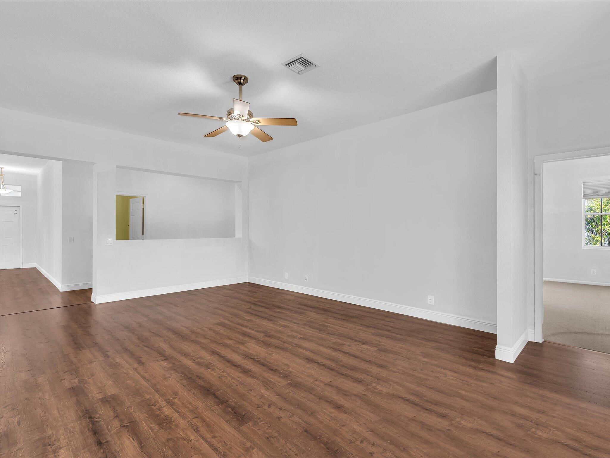 1125 Sunflower Circle Property Photo 11